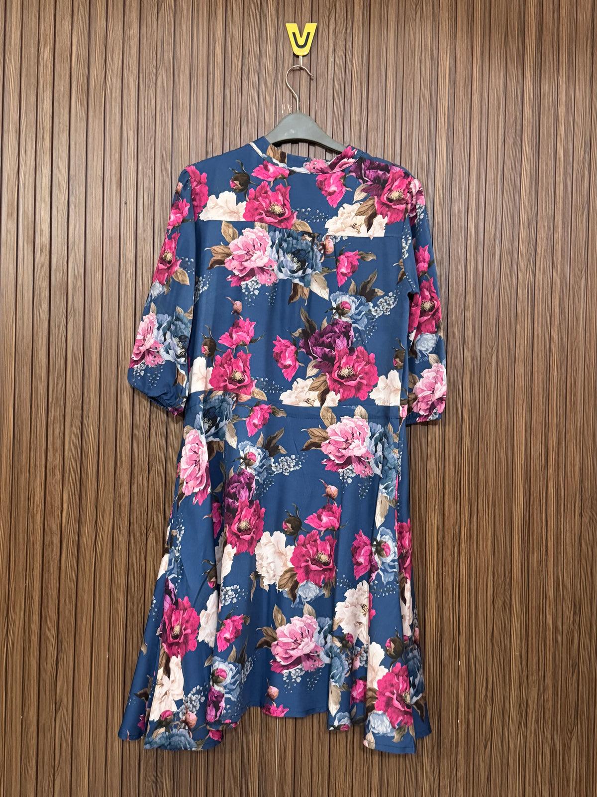Chest 20 Length 38 Fabric Silk Casual Bloom