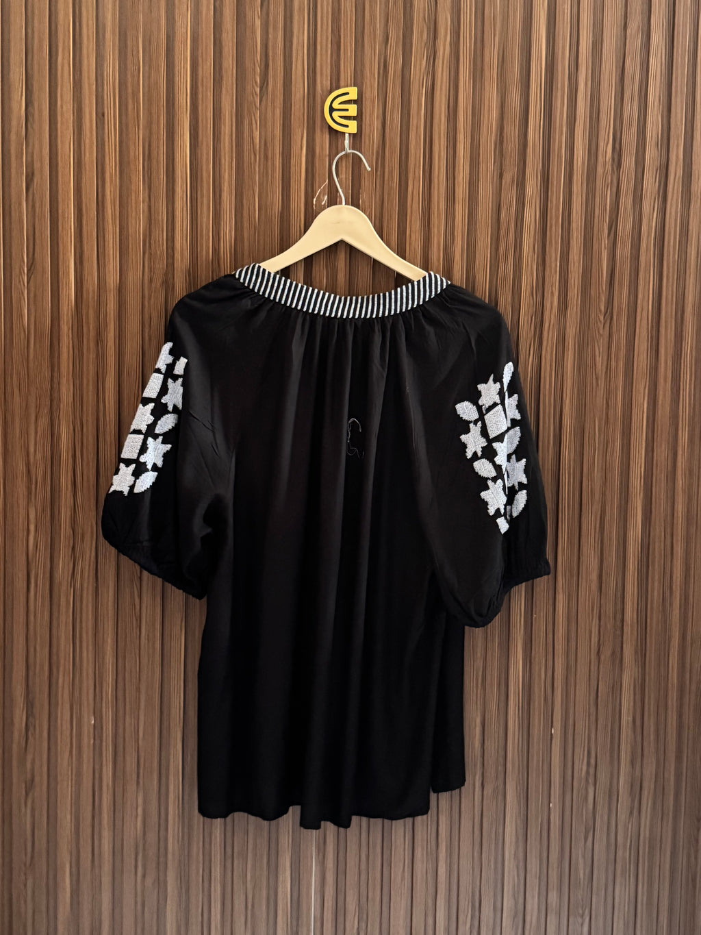 Chest 22 Length 27 Fabric Silk Satin Style