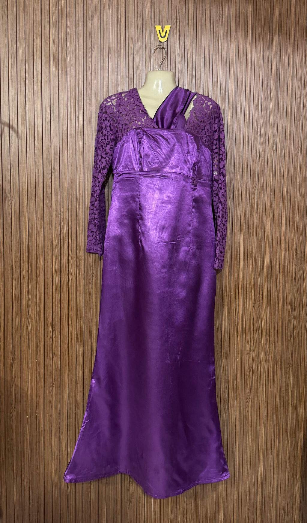 Chest 18 Length 59 Fabric Silk Velvet Glam