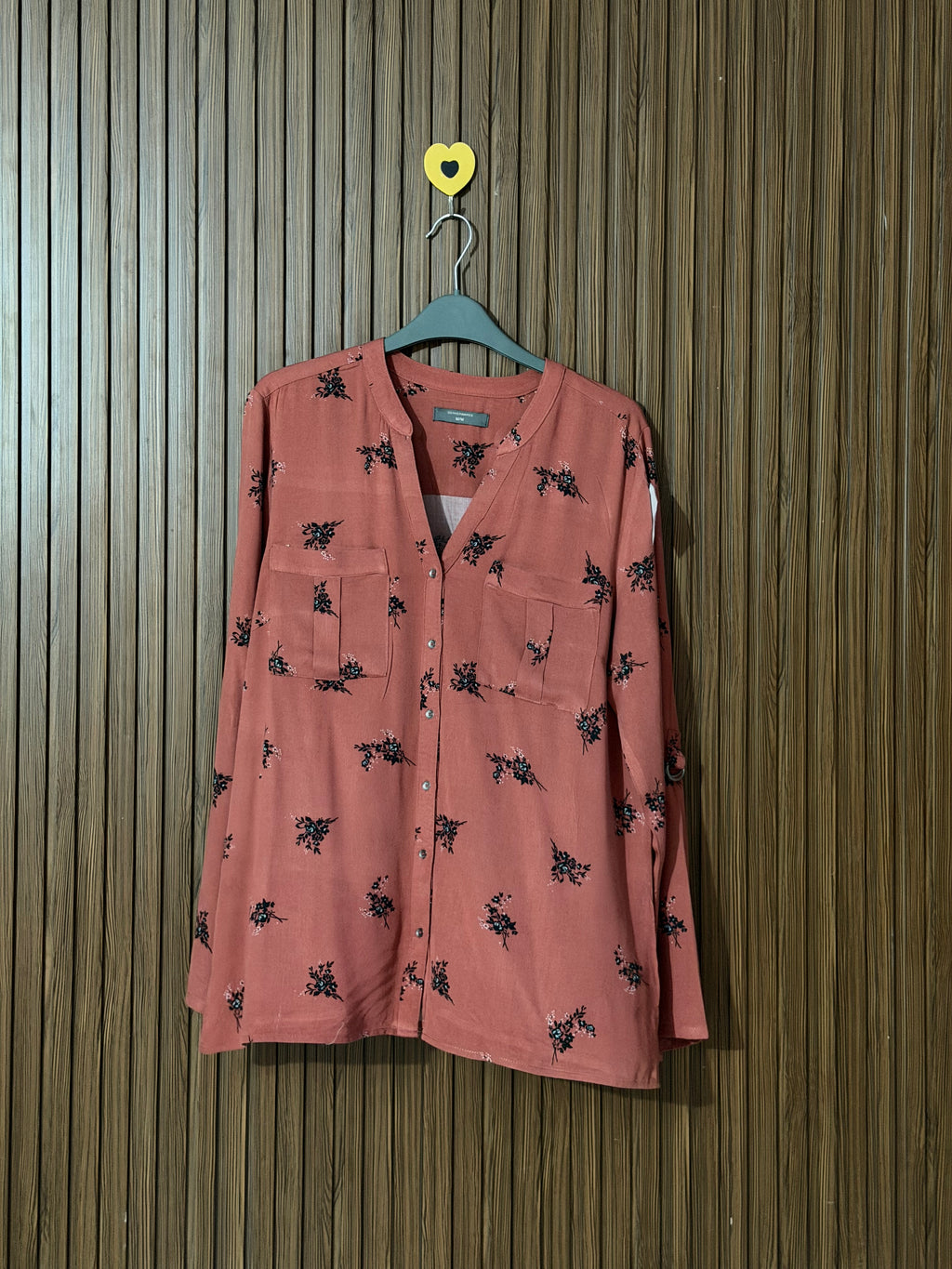 Chest 20 Length 27 Premium Floral Button-Down Shirt