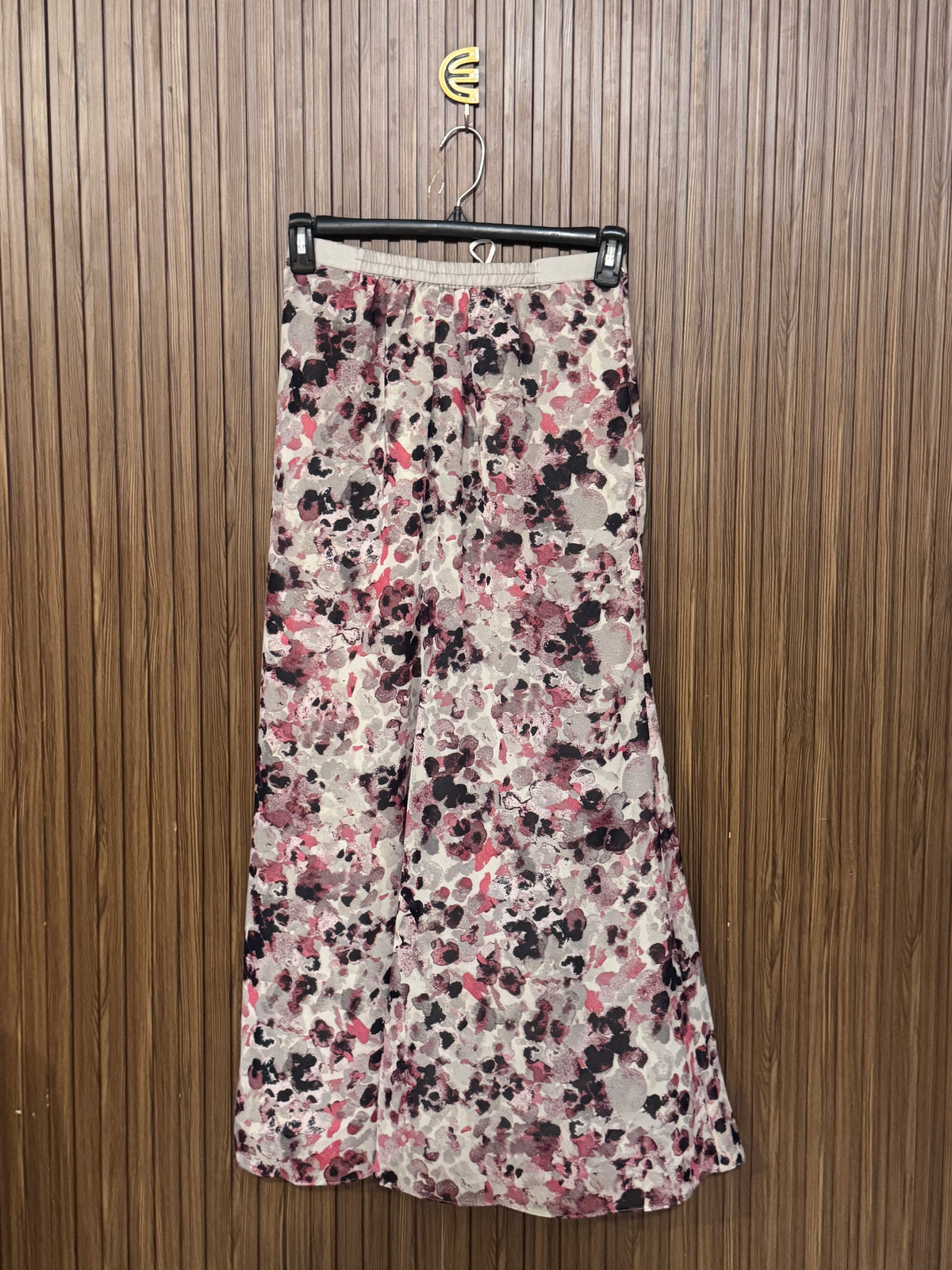 Waist 30 to 32 Length 38 Fabric Silk Shifon Rose Skirt