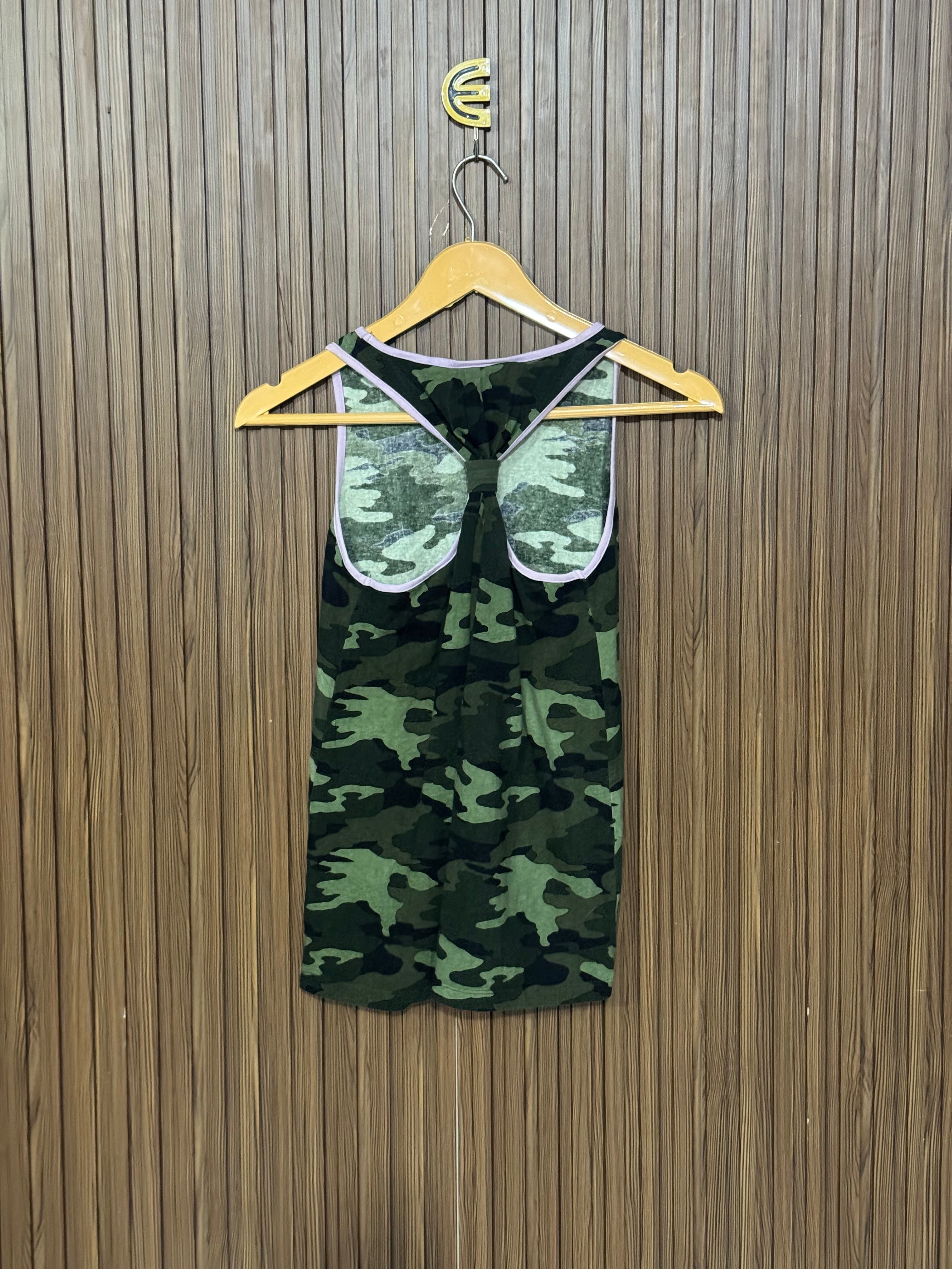 Chest 19 Length 22 Simple crop top
