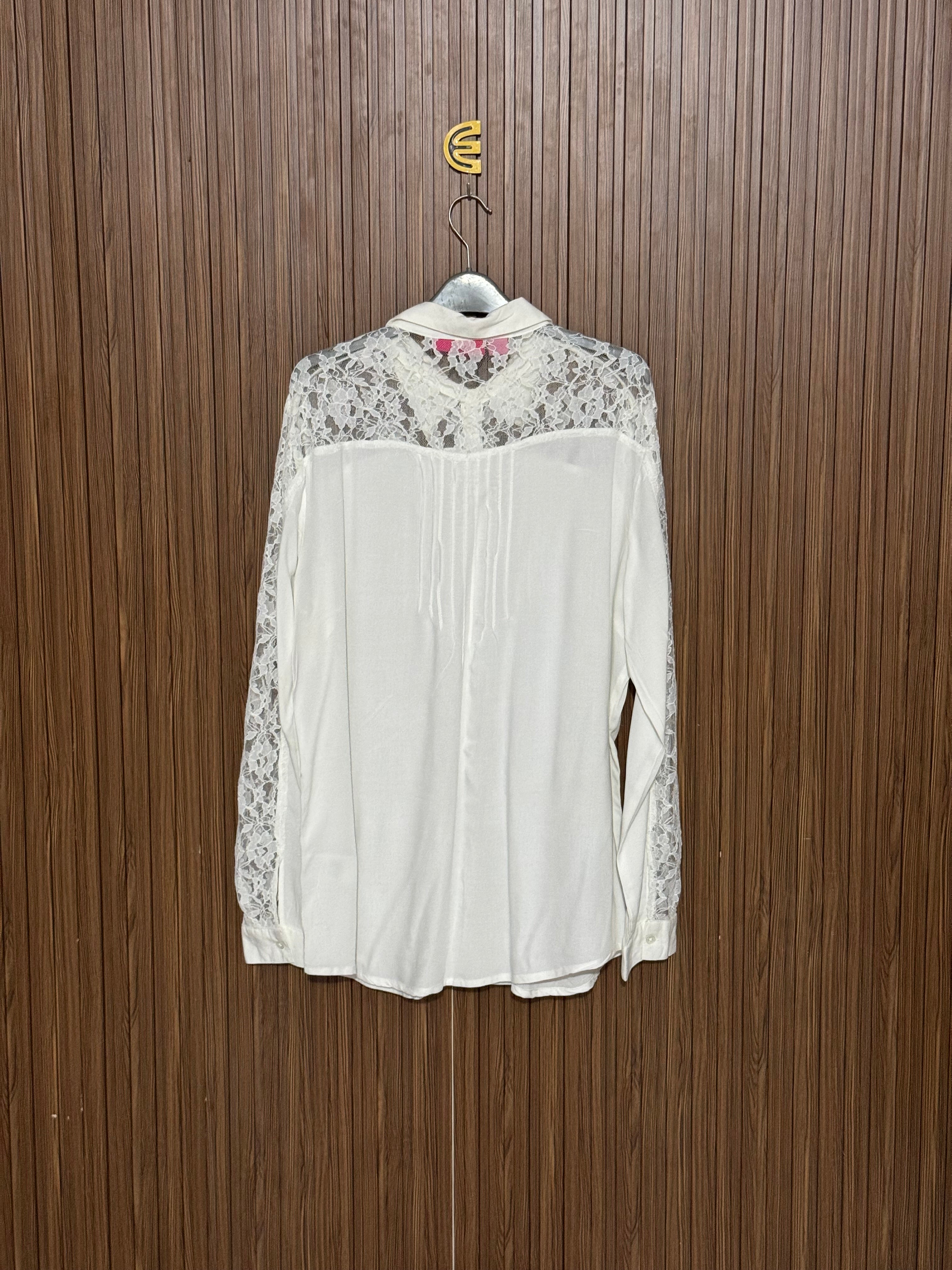 Chest 21 Length 29 Fabric Nylon White Buttoned Lace Top