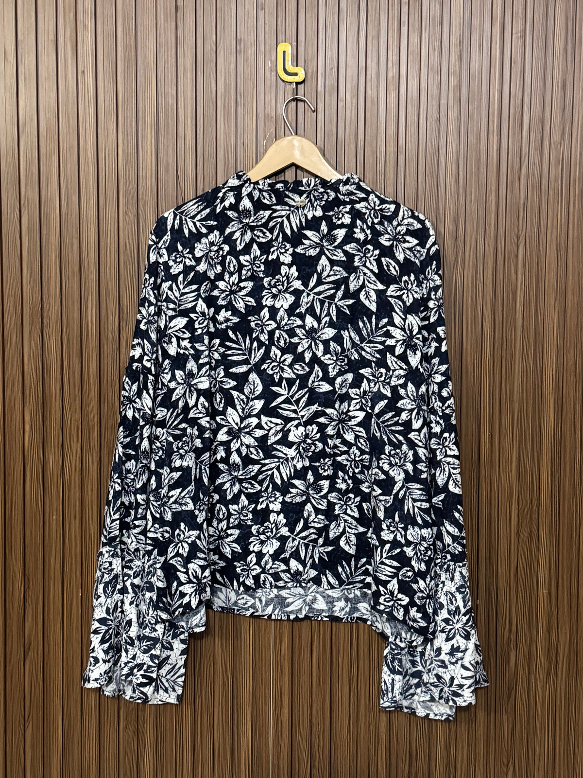 Chest 23 Length 24 Fabric Silk Cool Full Sleeves