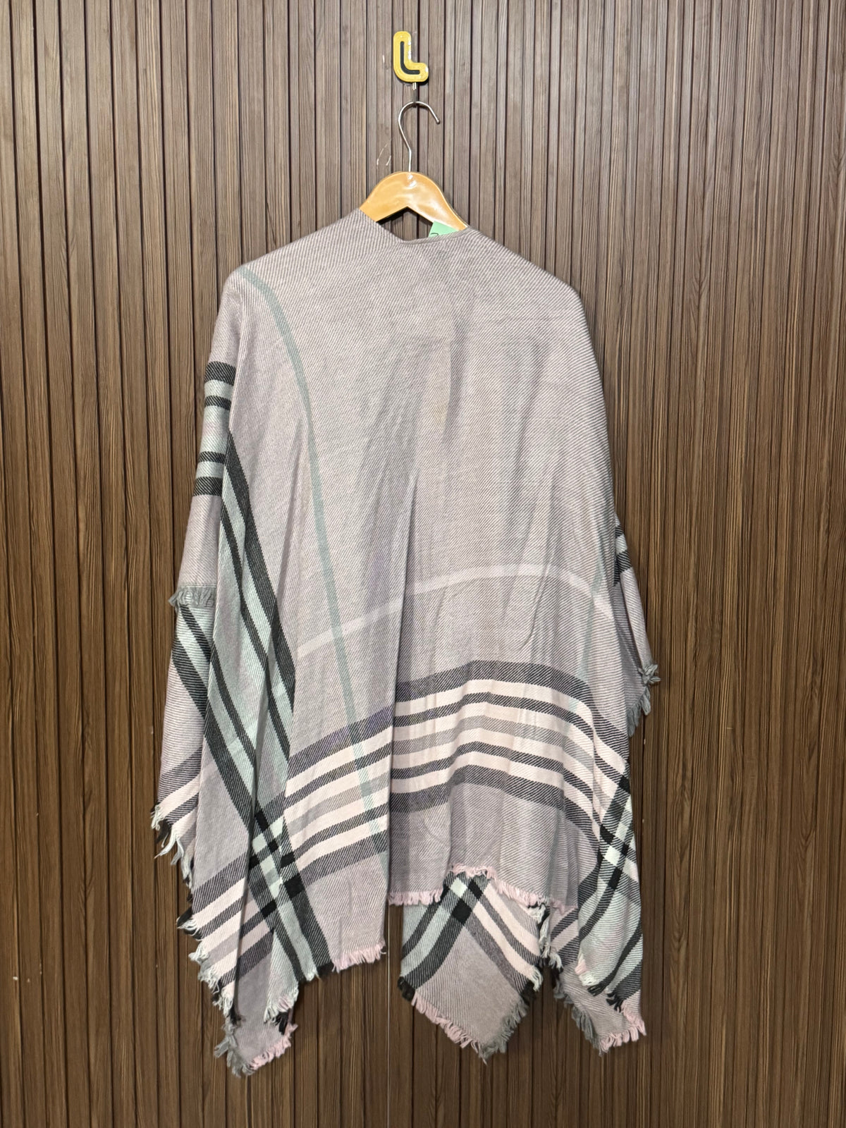 Simple Net Cape Shawl