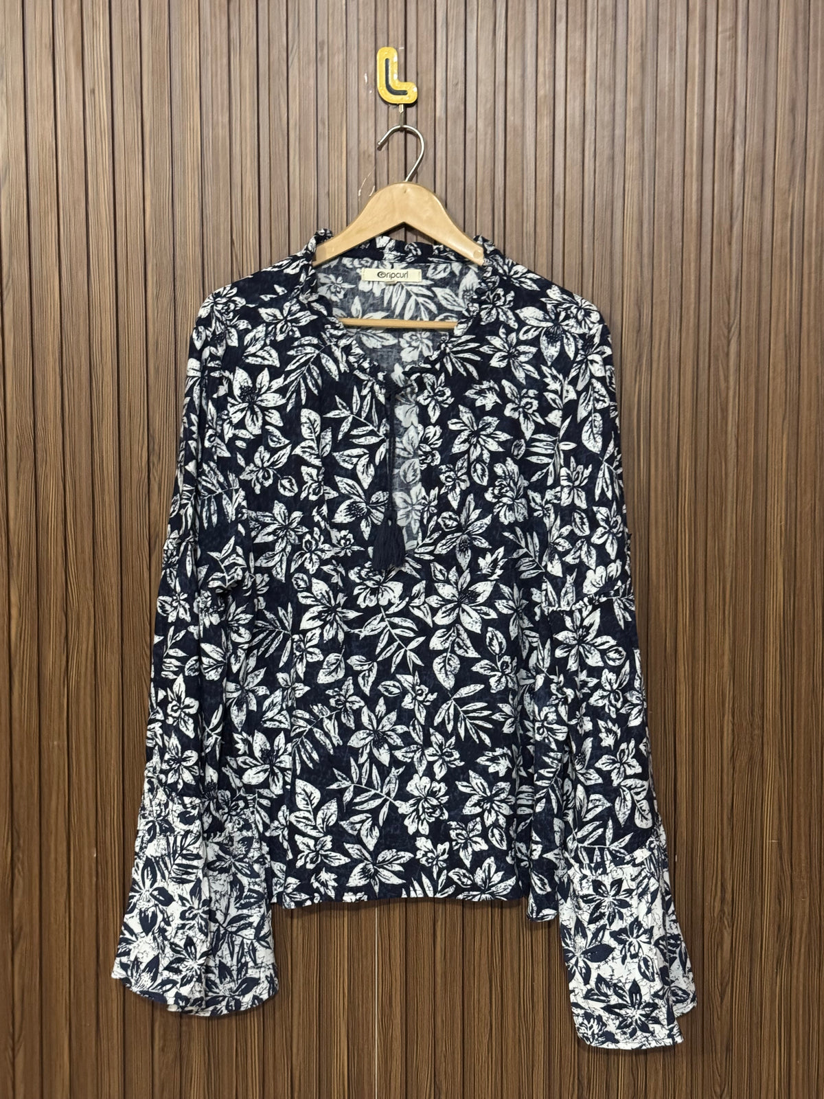 Chest 23 Length 24 Fabric Silk Cool Full Sleeves