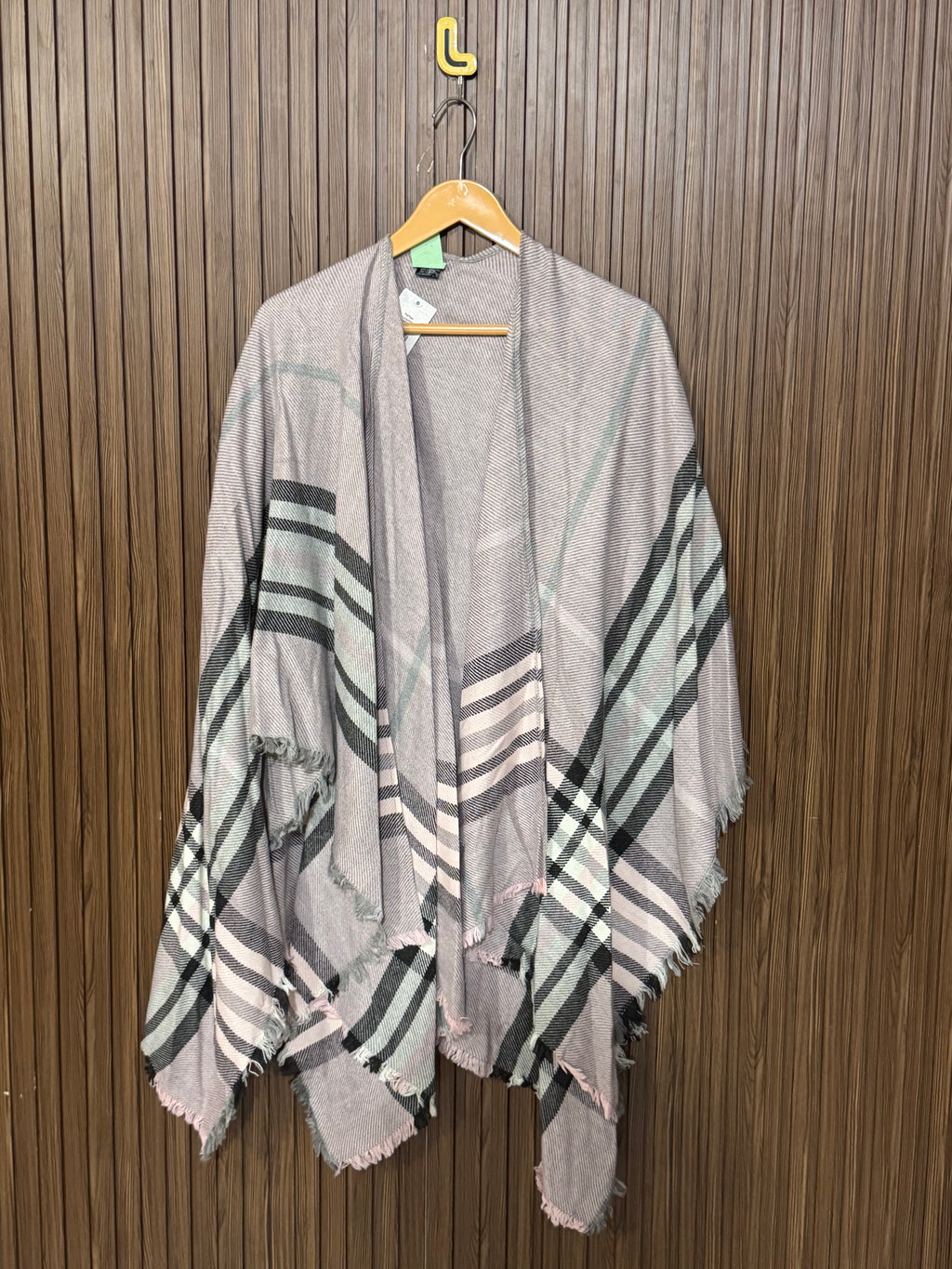 Simple Net Cape Shawl