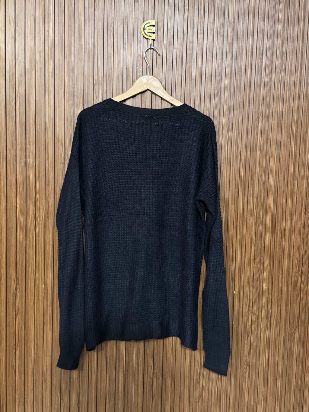 Chest 21 Length 27 Button Sweater