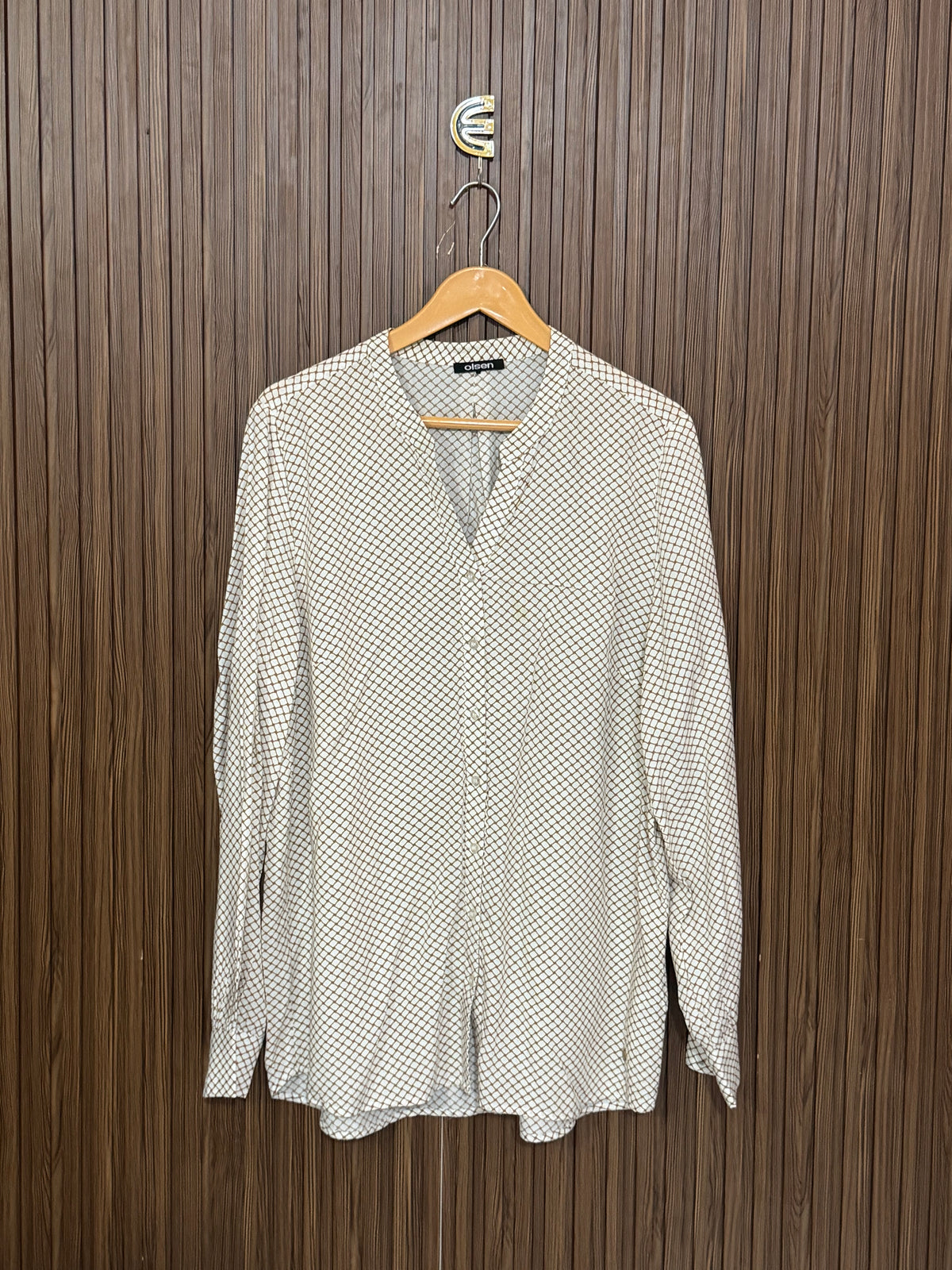 Chest 23 Length 28 Fabric Silk Lady Top