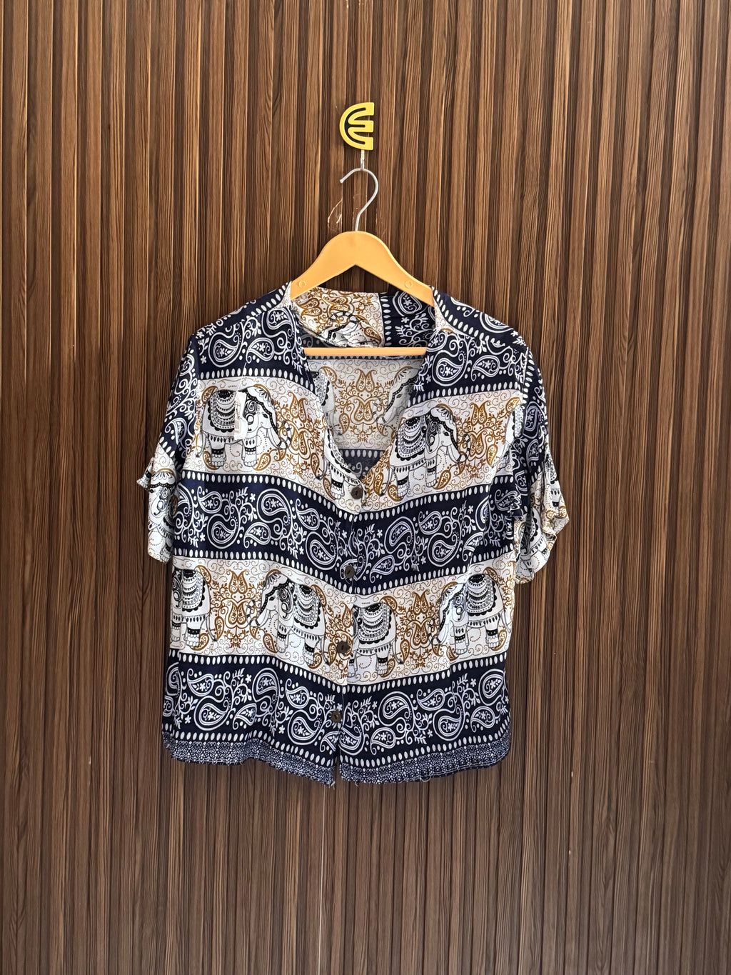 Chest 21 Length 21 Fabric Silk Sequin Style