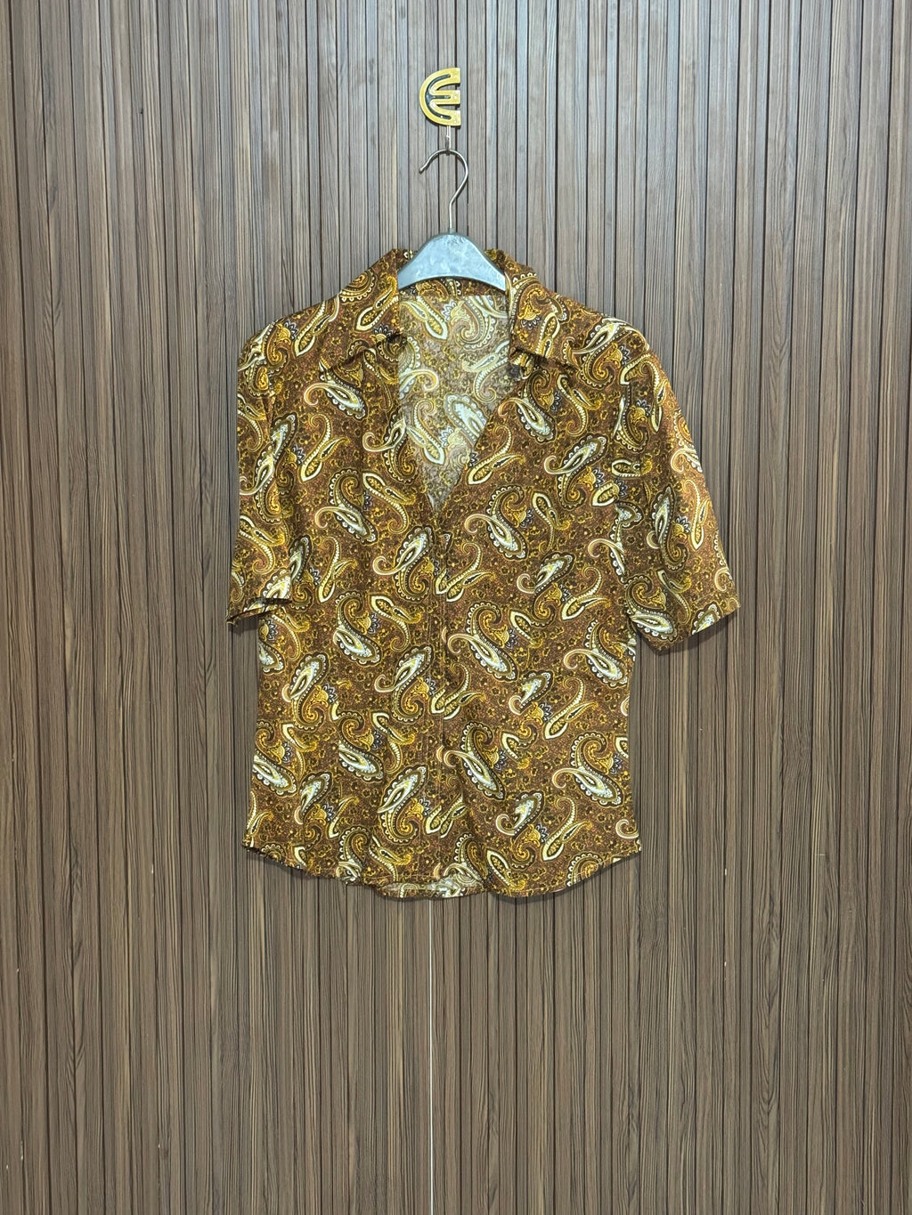 Chest 18 length 25 Fabric Cotton V-Neck Vintage