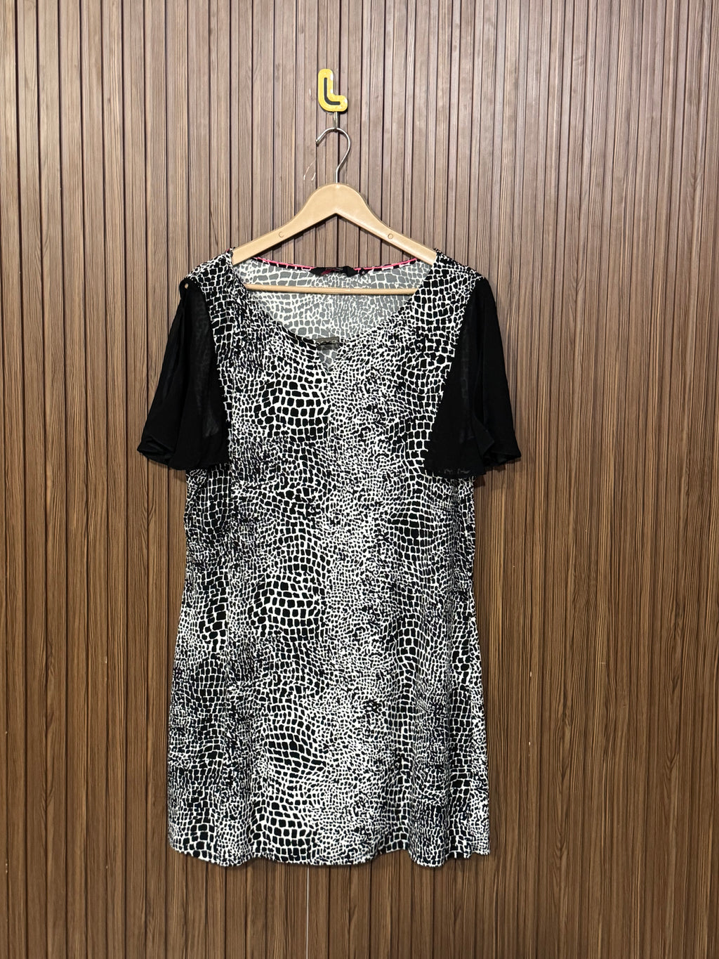 Chest 21 Length 33 Fabric Elastic Kurti Style Long Top