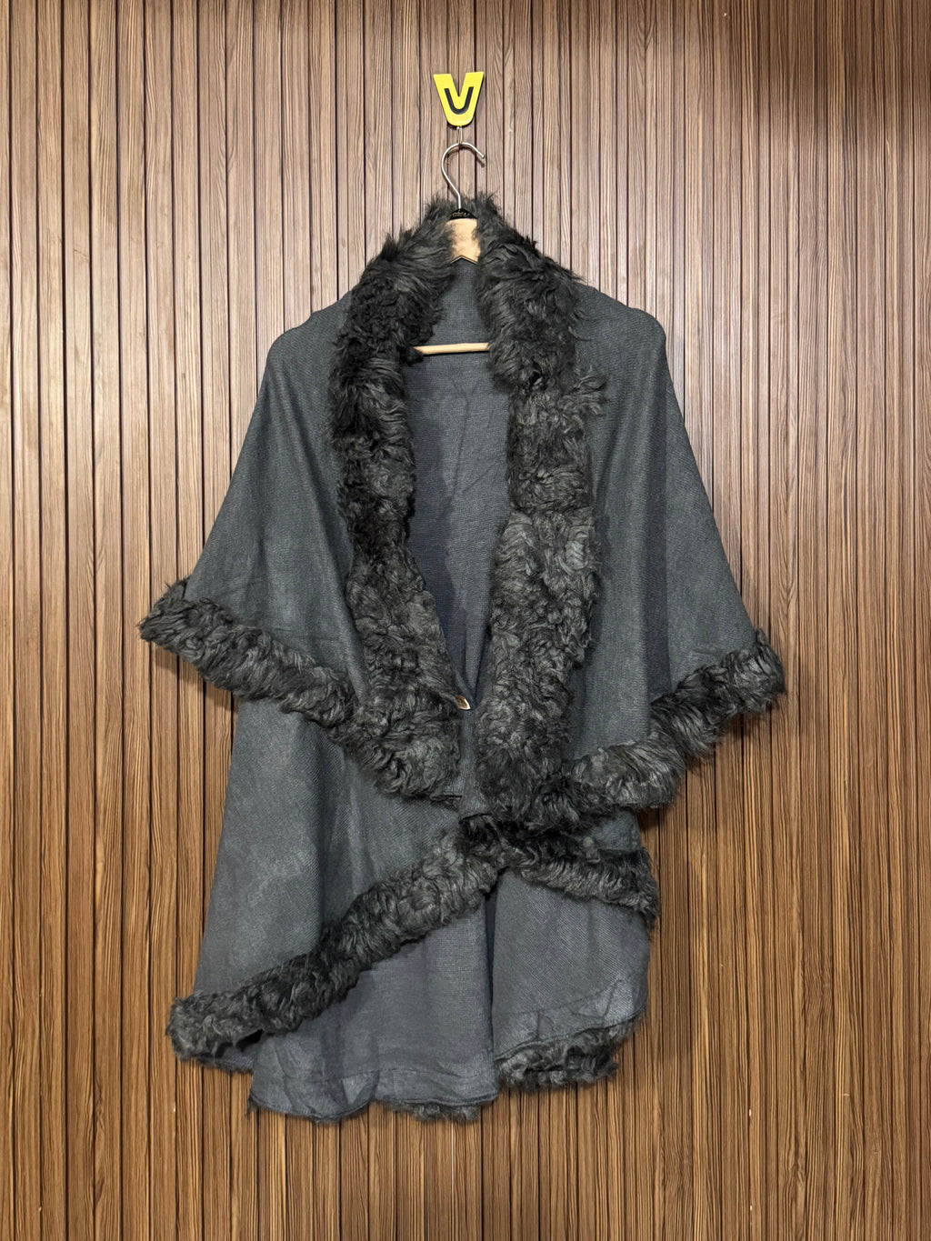 Chest Medium Length 31 Soft Wool Front Open