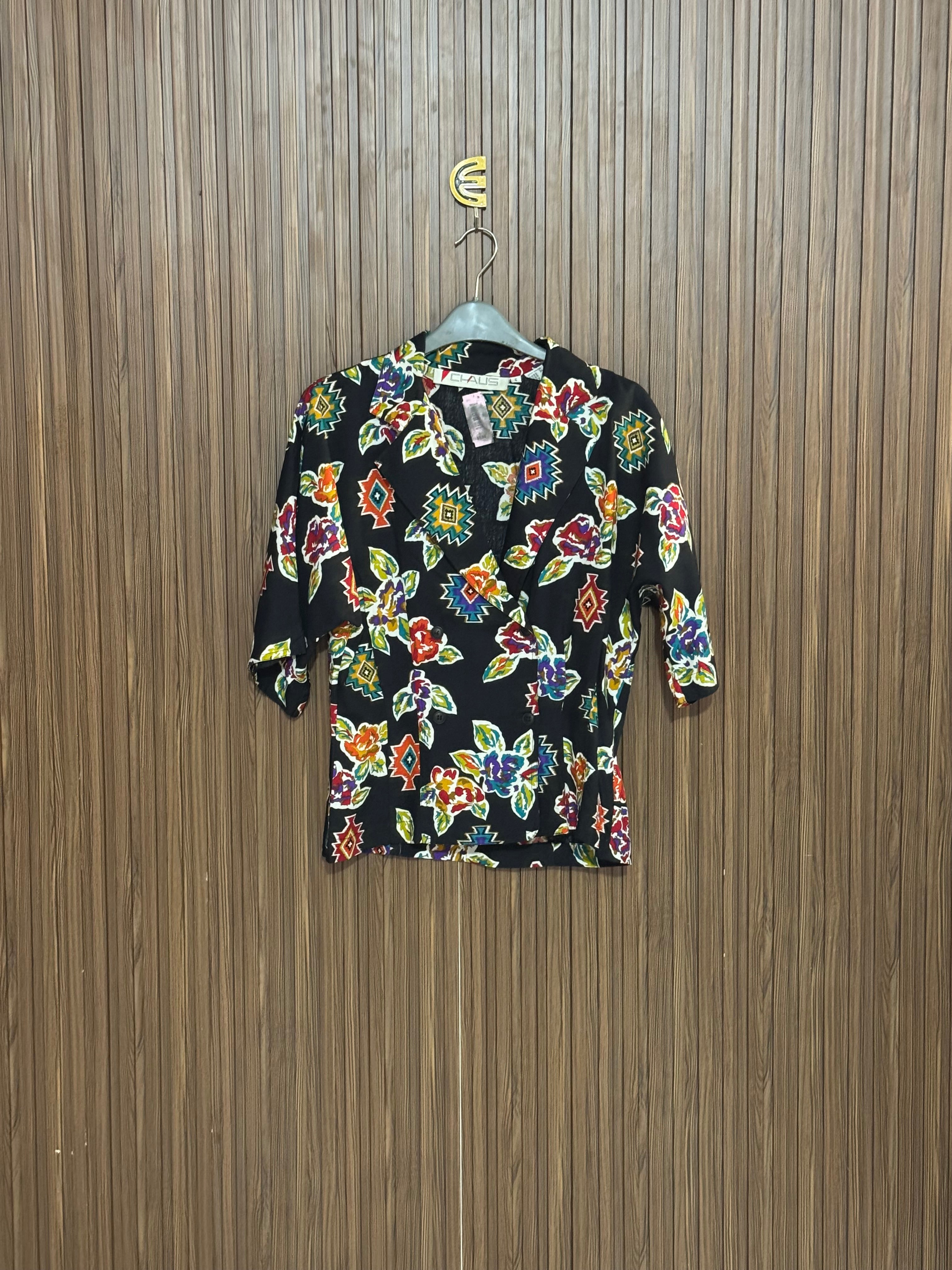 Chest 18 length 23 Fabric Silk Black Abstract