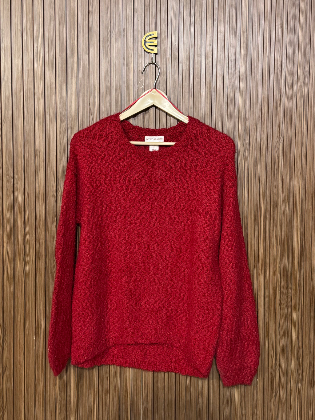 Chest 19 Length 24 White Sweater