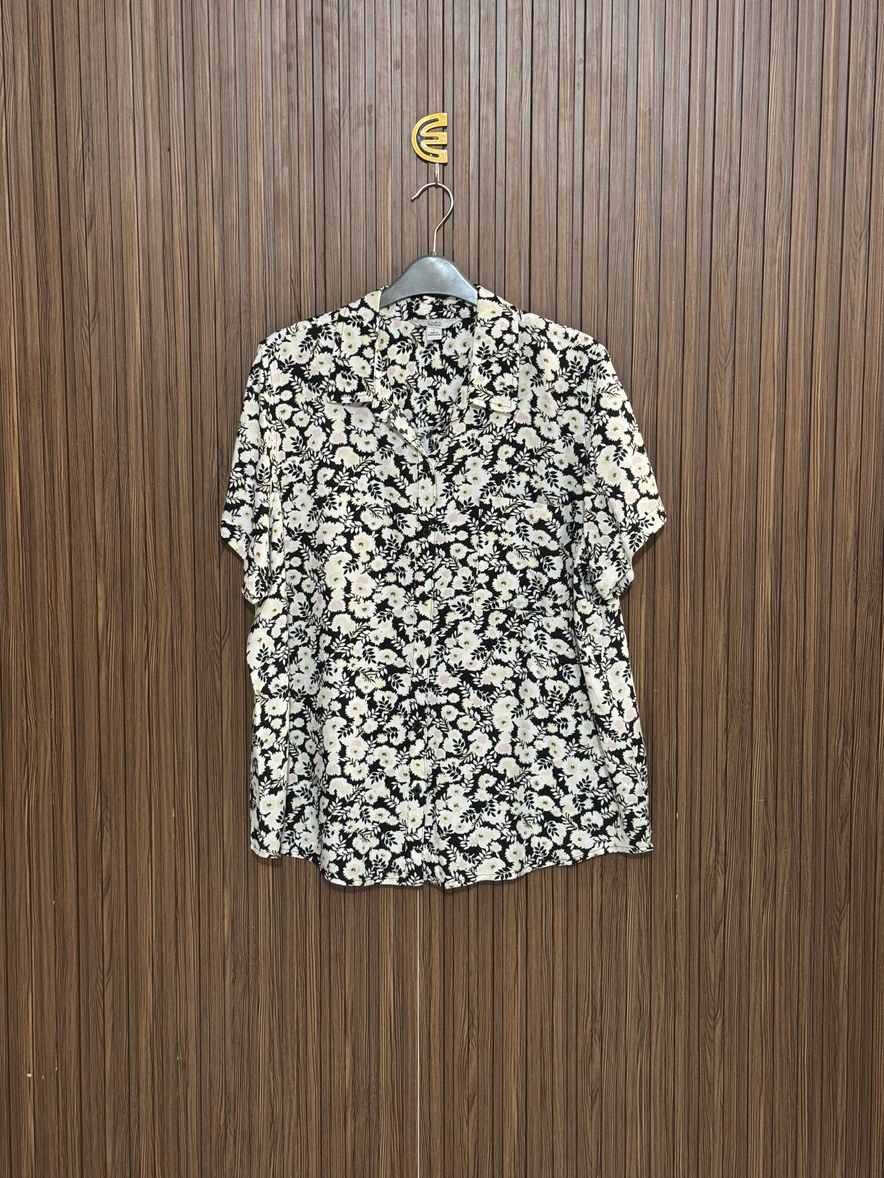 Chest 23 length 26 Fabric Nylon Black Daisy Print