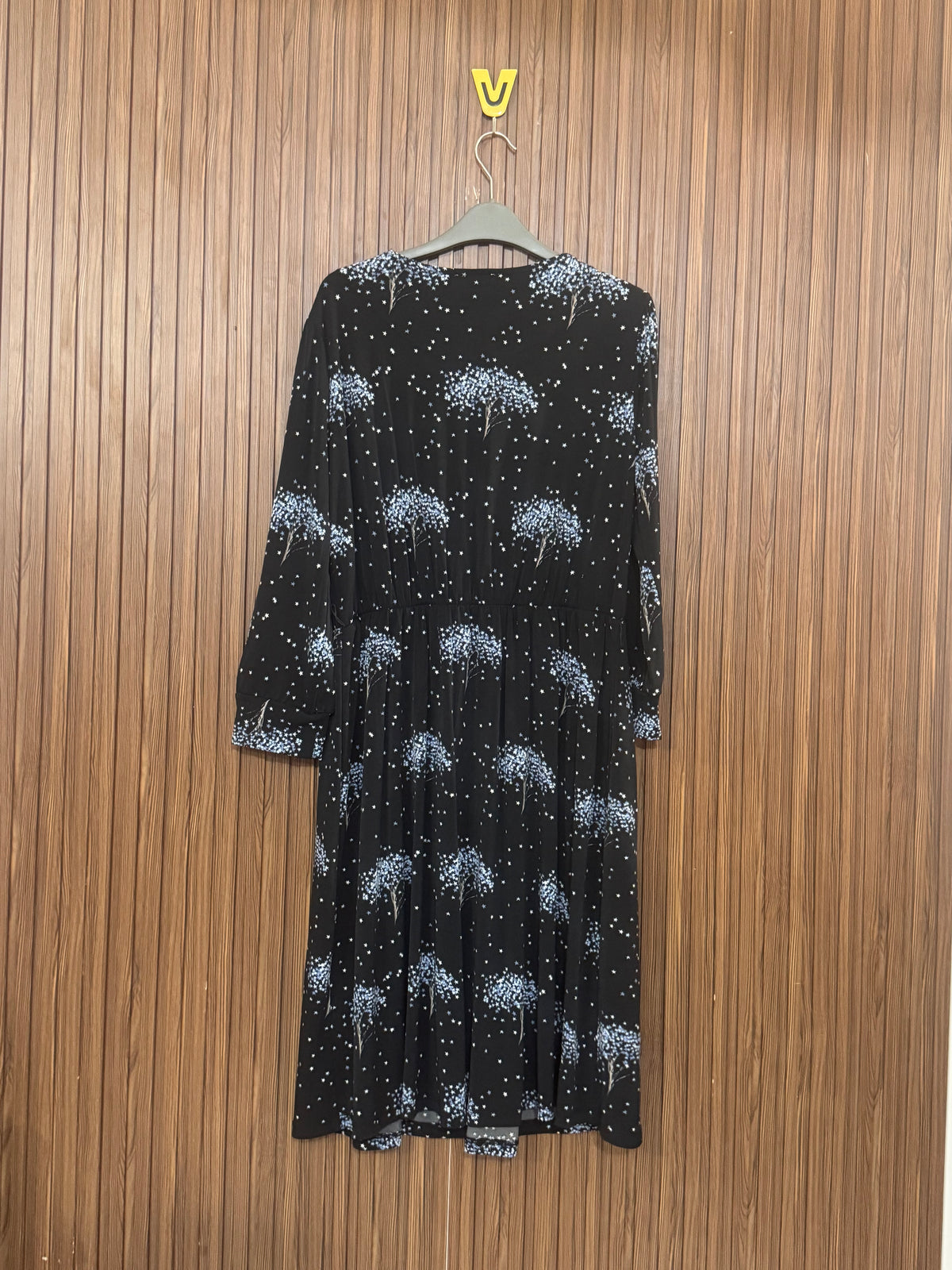 Chest 22 Length 41 Fabric Silk Elegant Glow