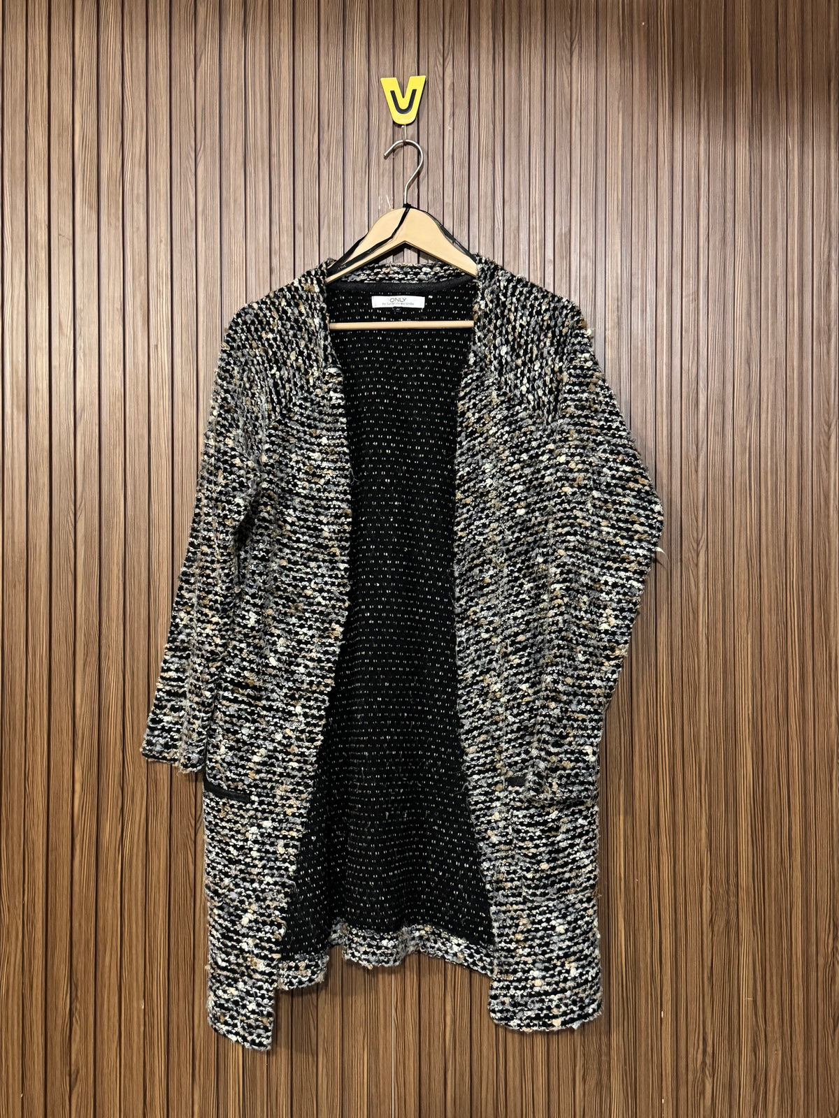 Chest Medium Length 33 Warm Wool Front Open