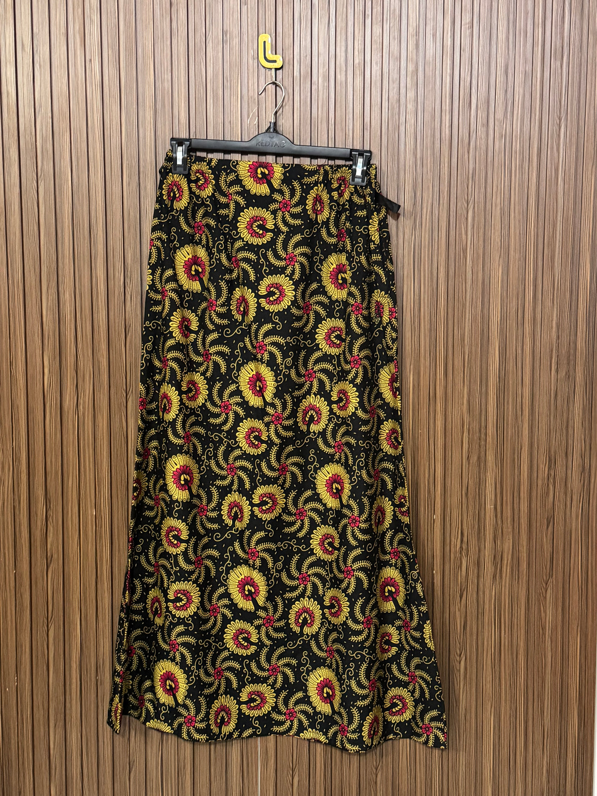 Waist 30 to 32 Length 39 Fabric Cotton Glitter Skirt