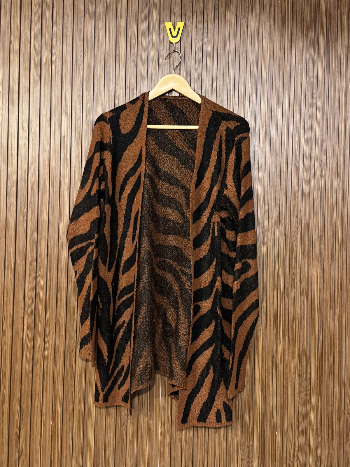 Chest Medium Length 30 Chunky Knit Front Open