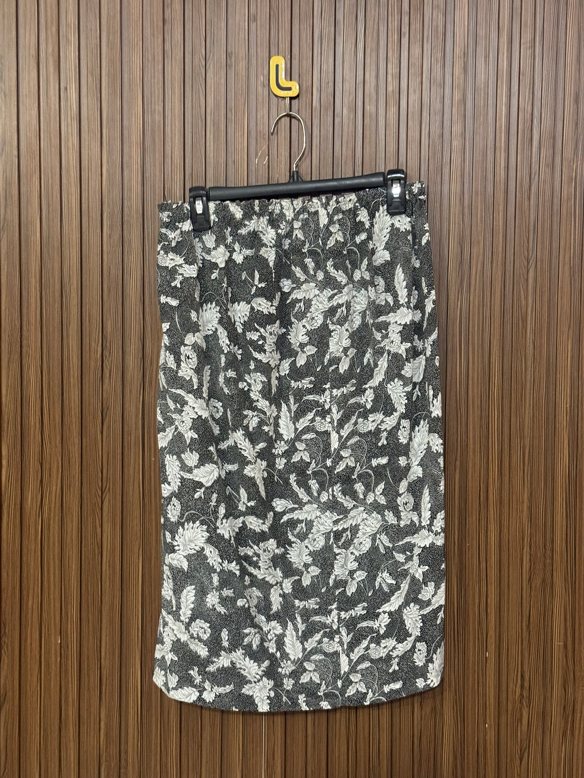 Waist 30 to 32 Length 27 Fabric Shifon Classic Skirt