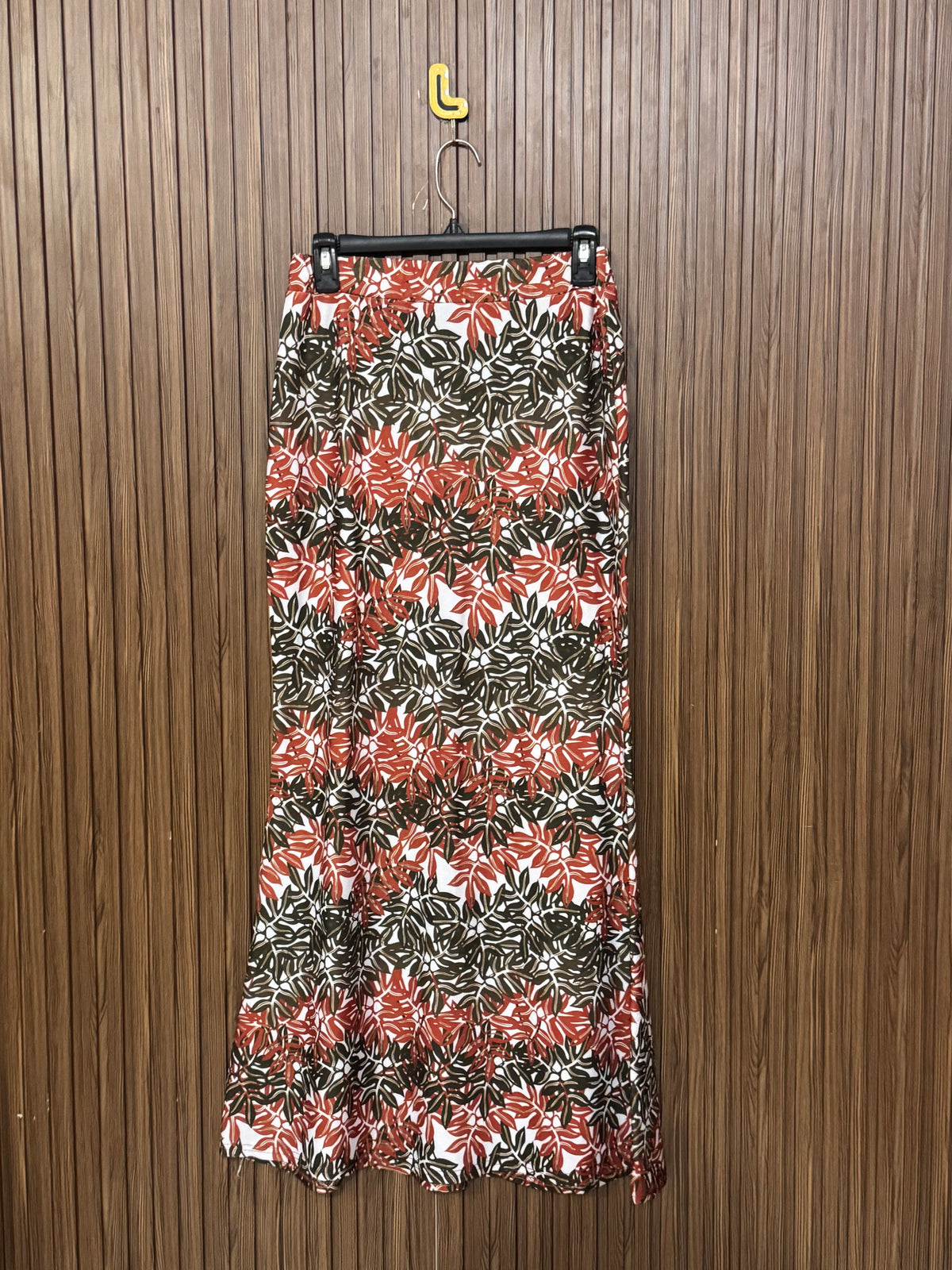 Waist 28 to 30 Length 39 Fabric Silk Formal Skirt