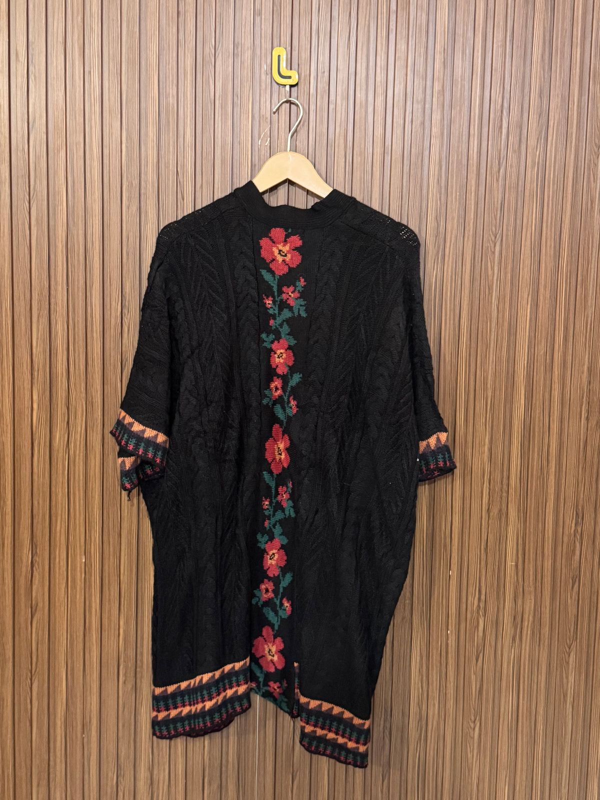 Chest Medium Length 32 Twist Heavy Sweater