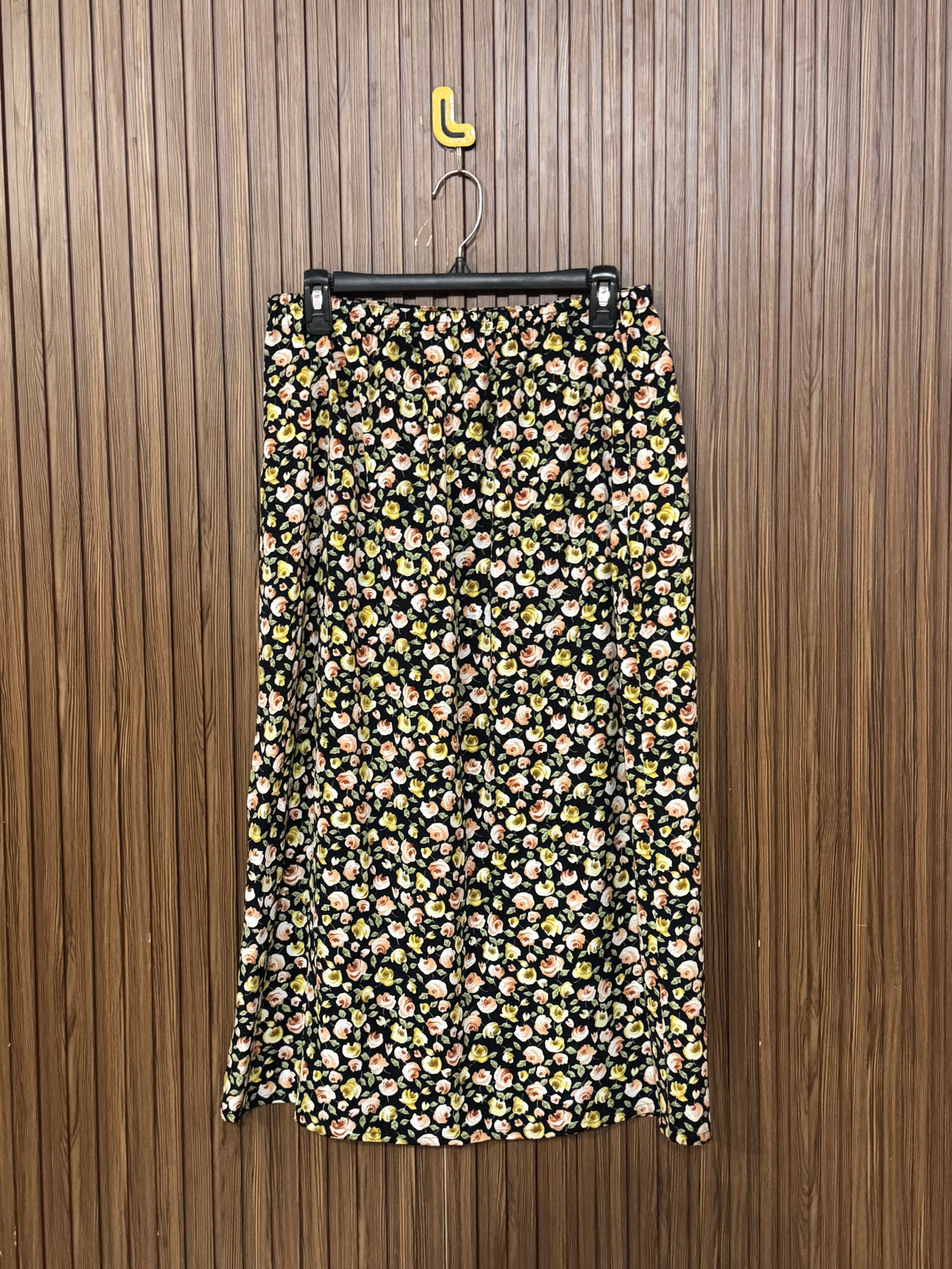 Waist 38 to 40 Length 31 Fabric Silk Shifon Daily Wear Skirt