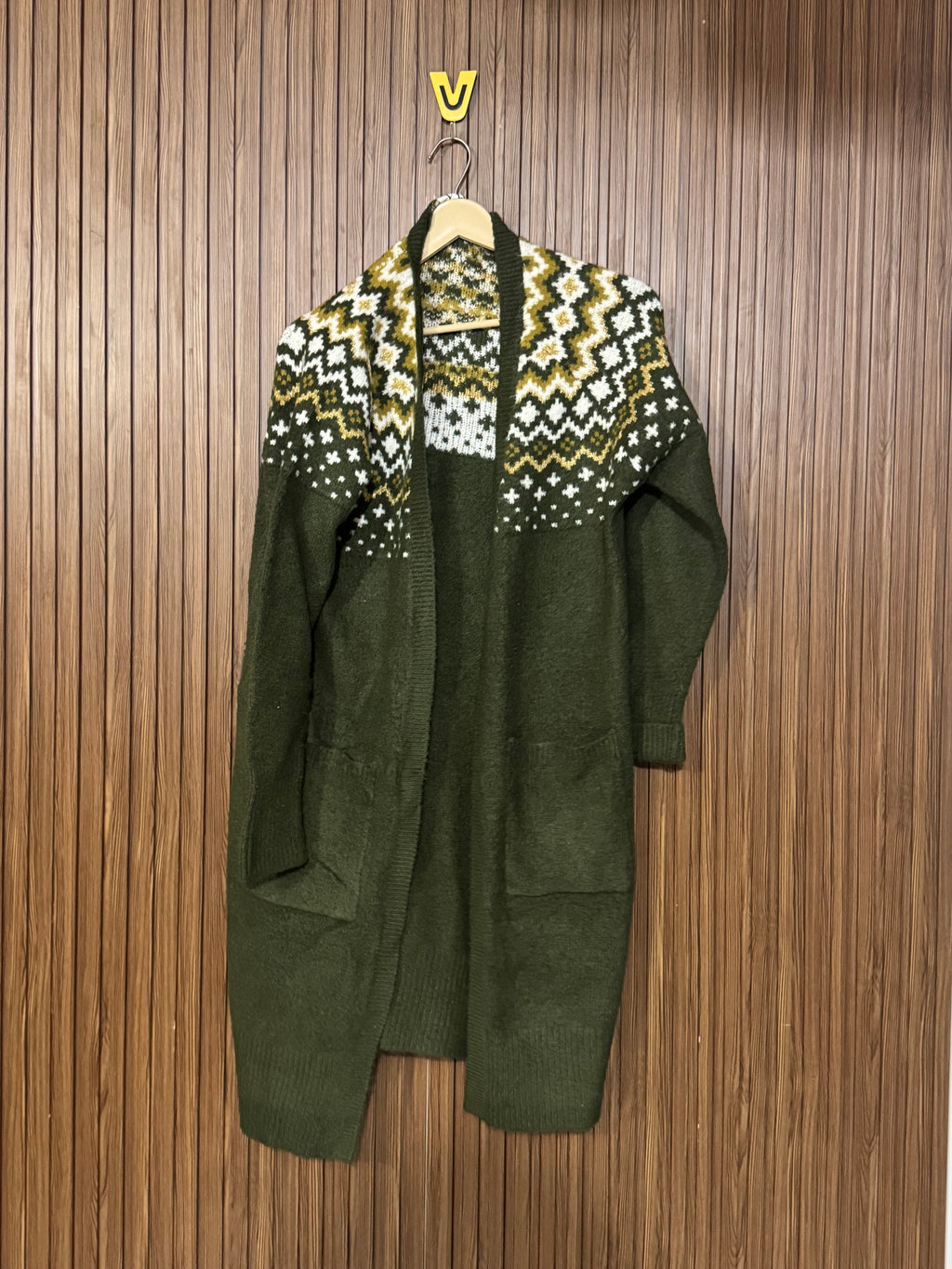Chest Large Length 33 Thick Knit Front Open