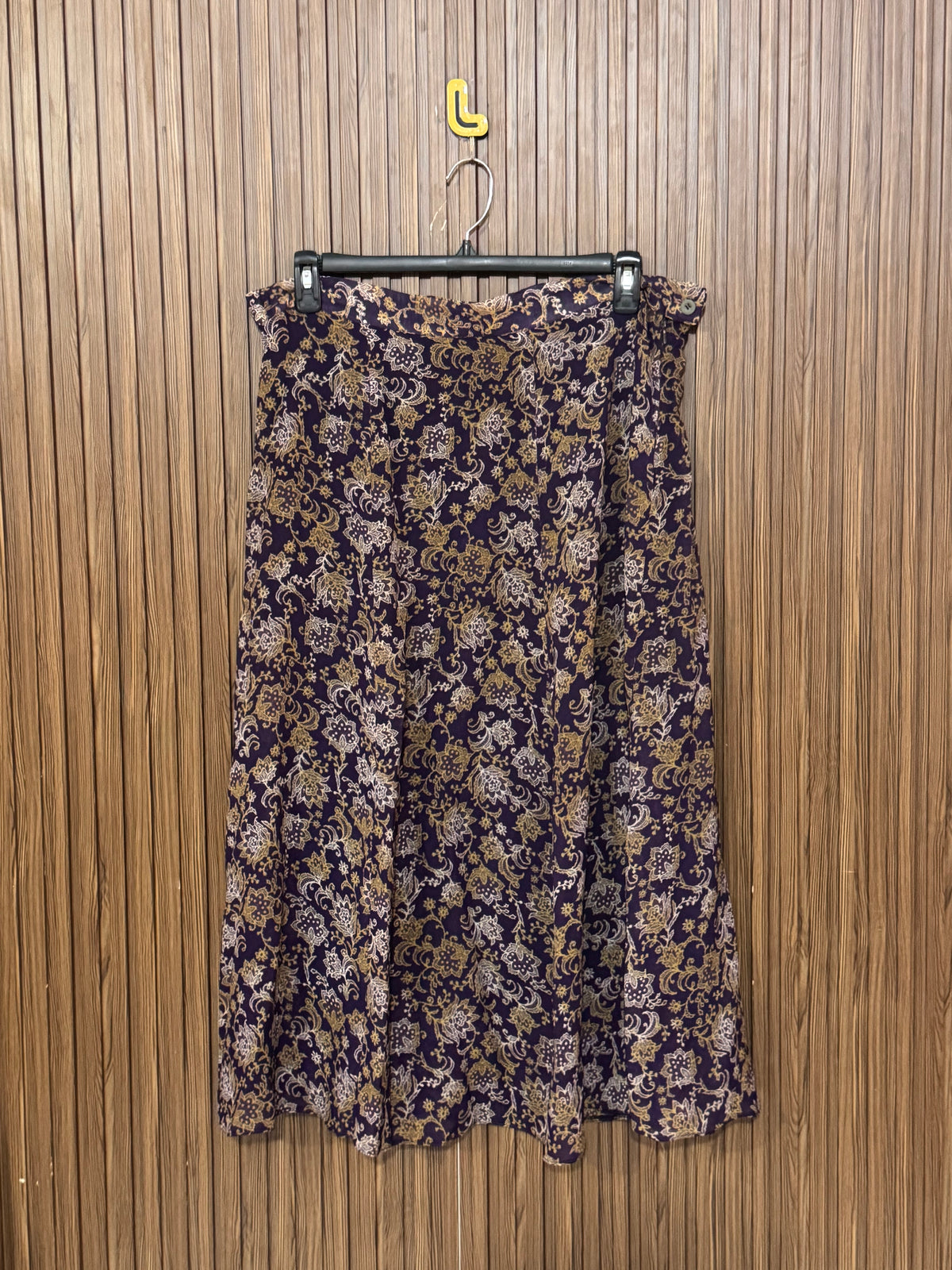 Waist 32 to 34 Length 33 Fabric Silk Straight Skirt