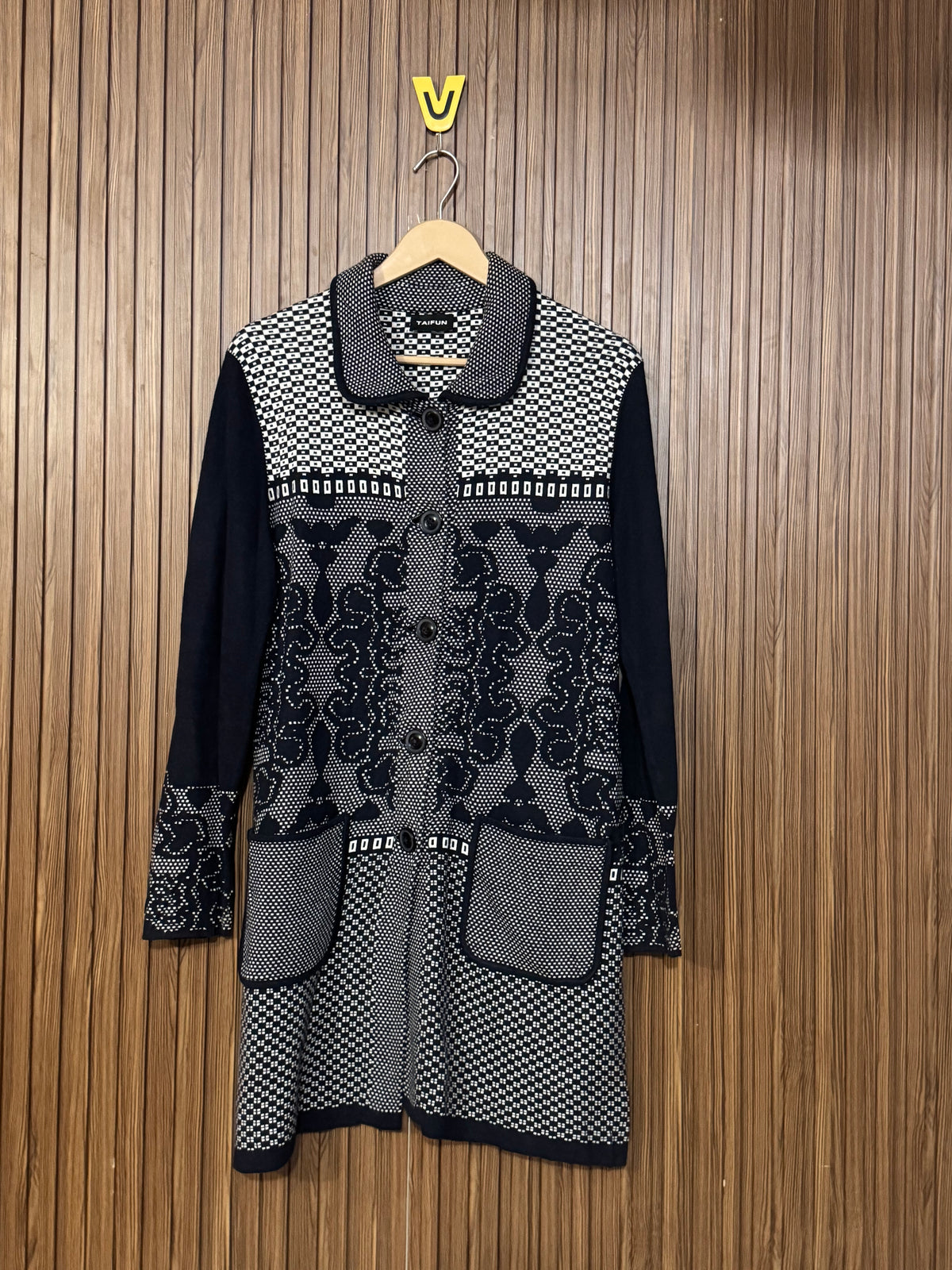 Chest 22 Length 32 Hooded Knit Front Open
