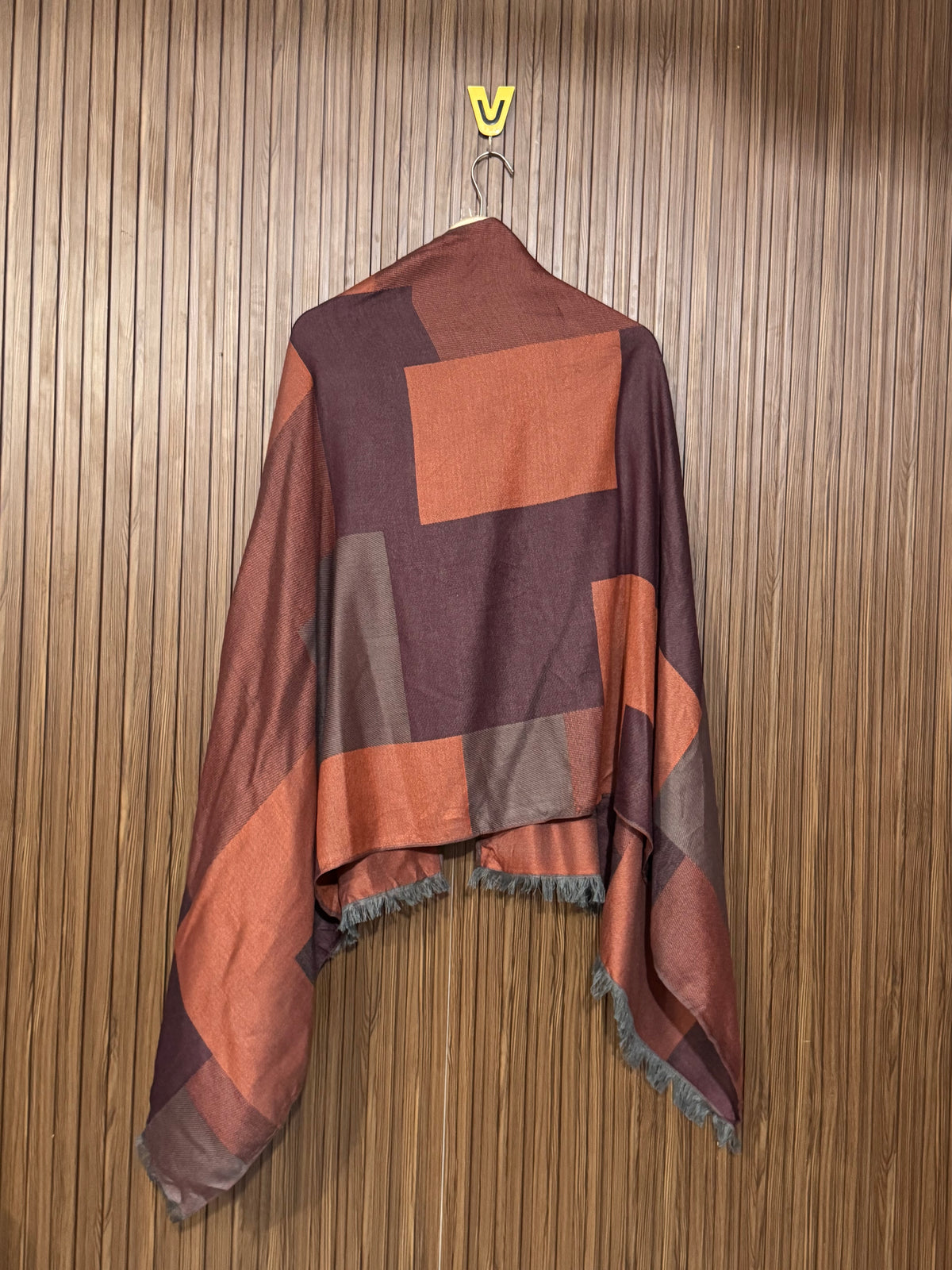 Western Pure Glow Shawl