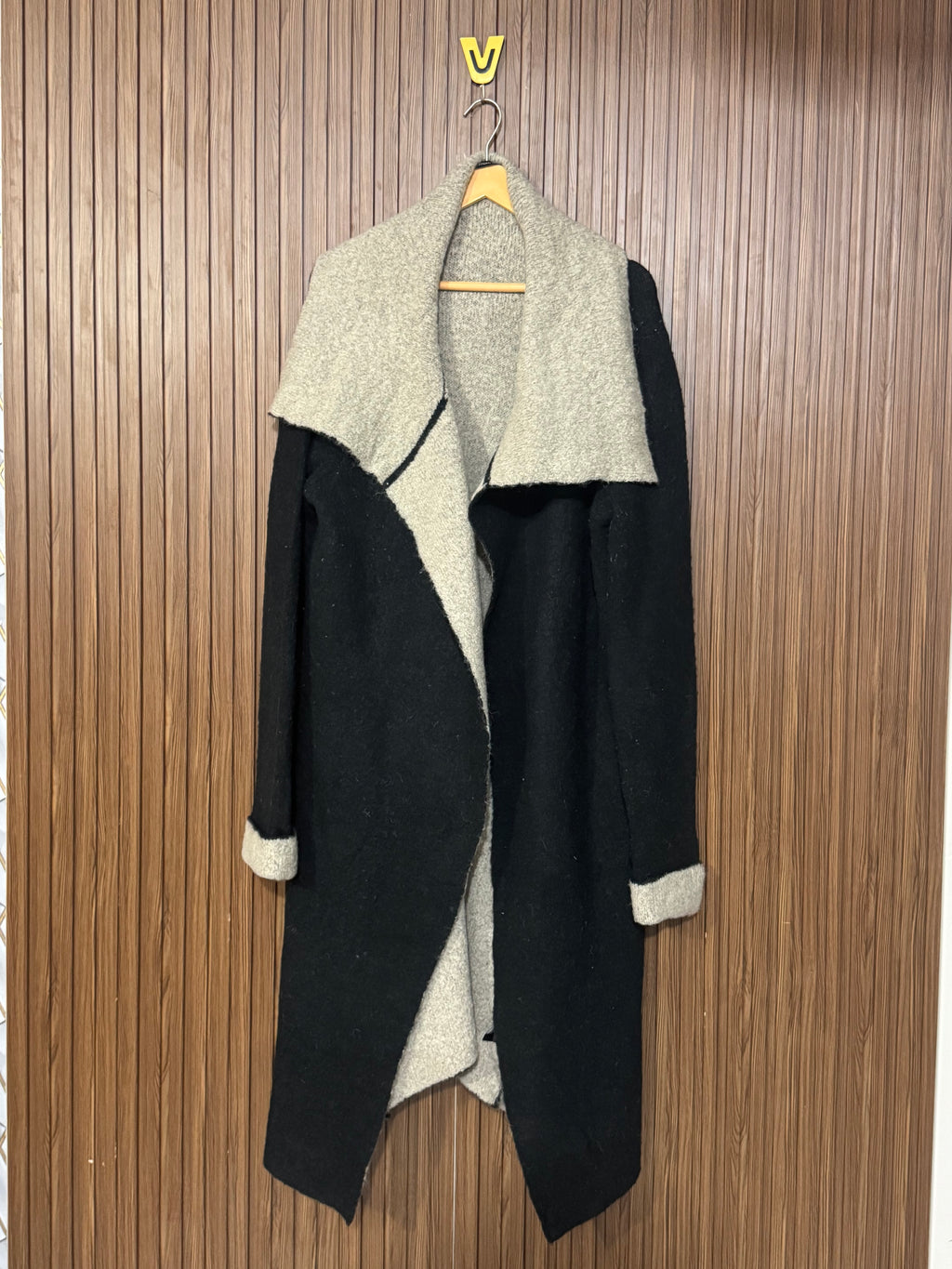 Chest Large Length 42 Belted Front Open
