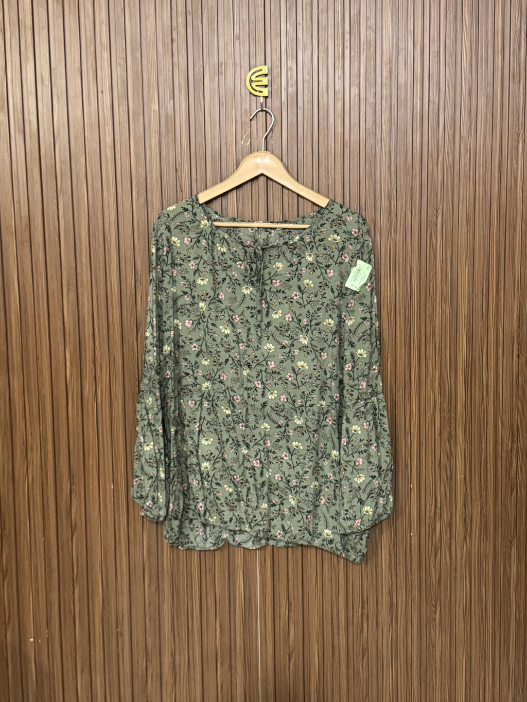 Chest 22 Length 28 Fabric Silk Full Sleeve Style