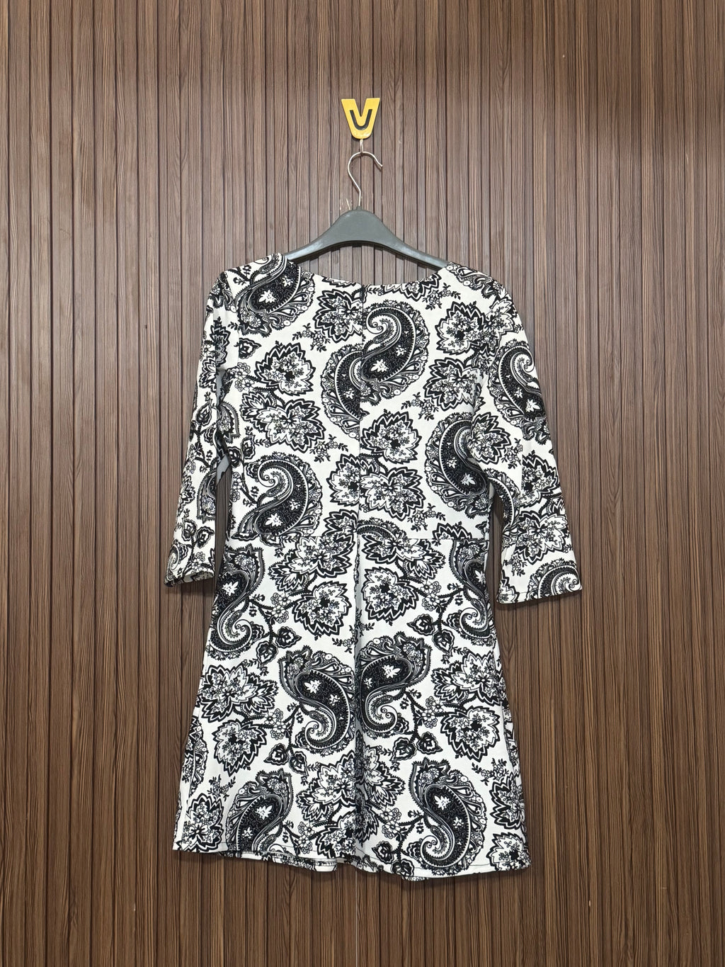 Chest 18 Length 31 Fabric Silk Modern Wave