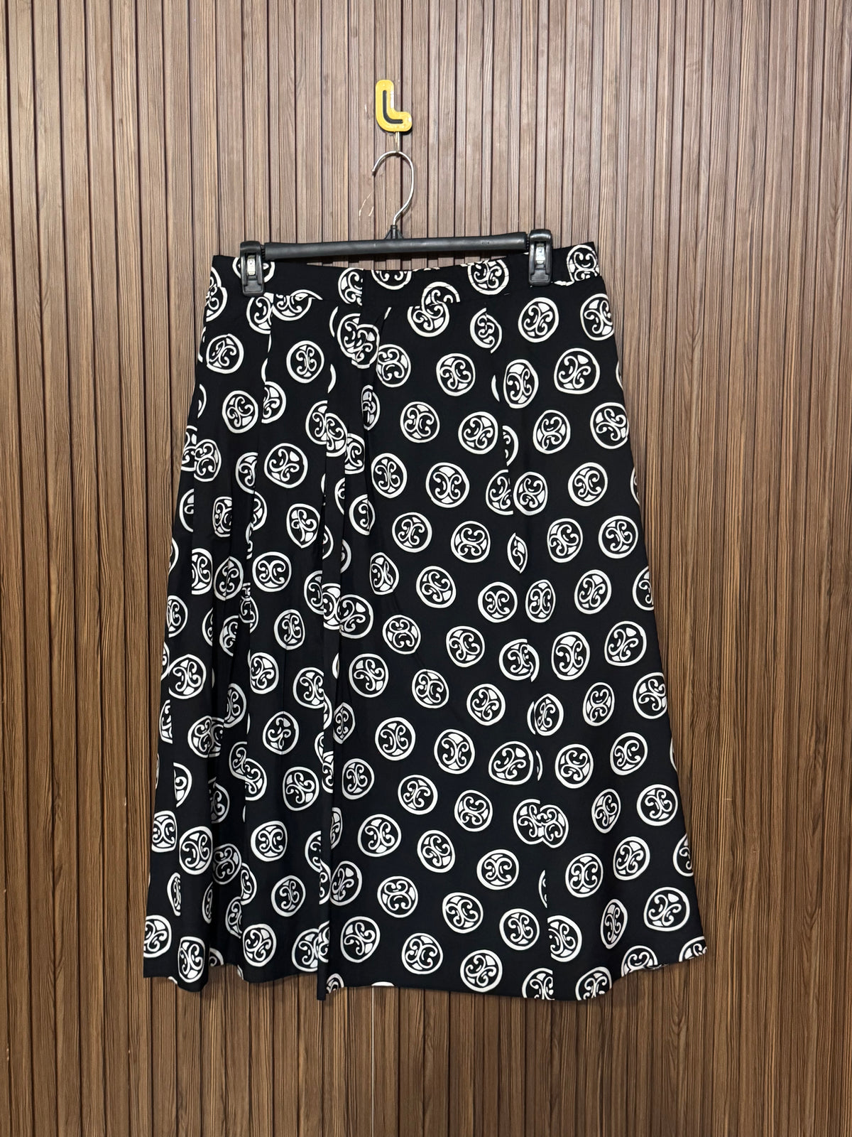 Waist 32 to 34 Length 35 Fabric Silk Wrap Skirt