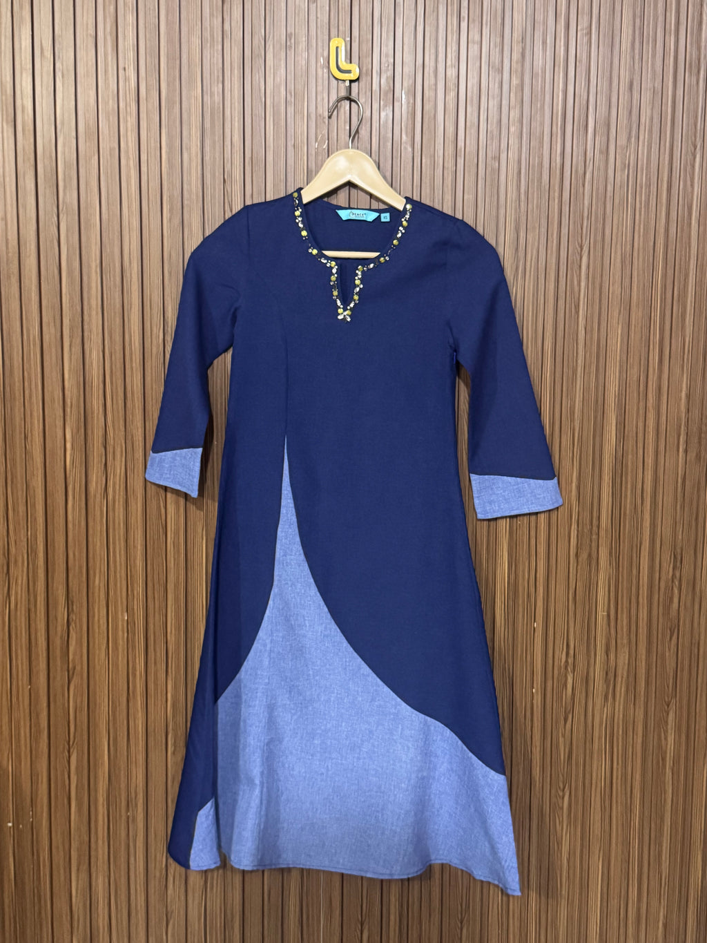 Chest 12 Length 38 Fabric Silk Dream Shine