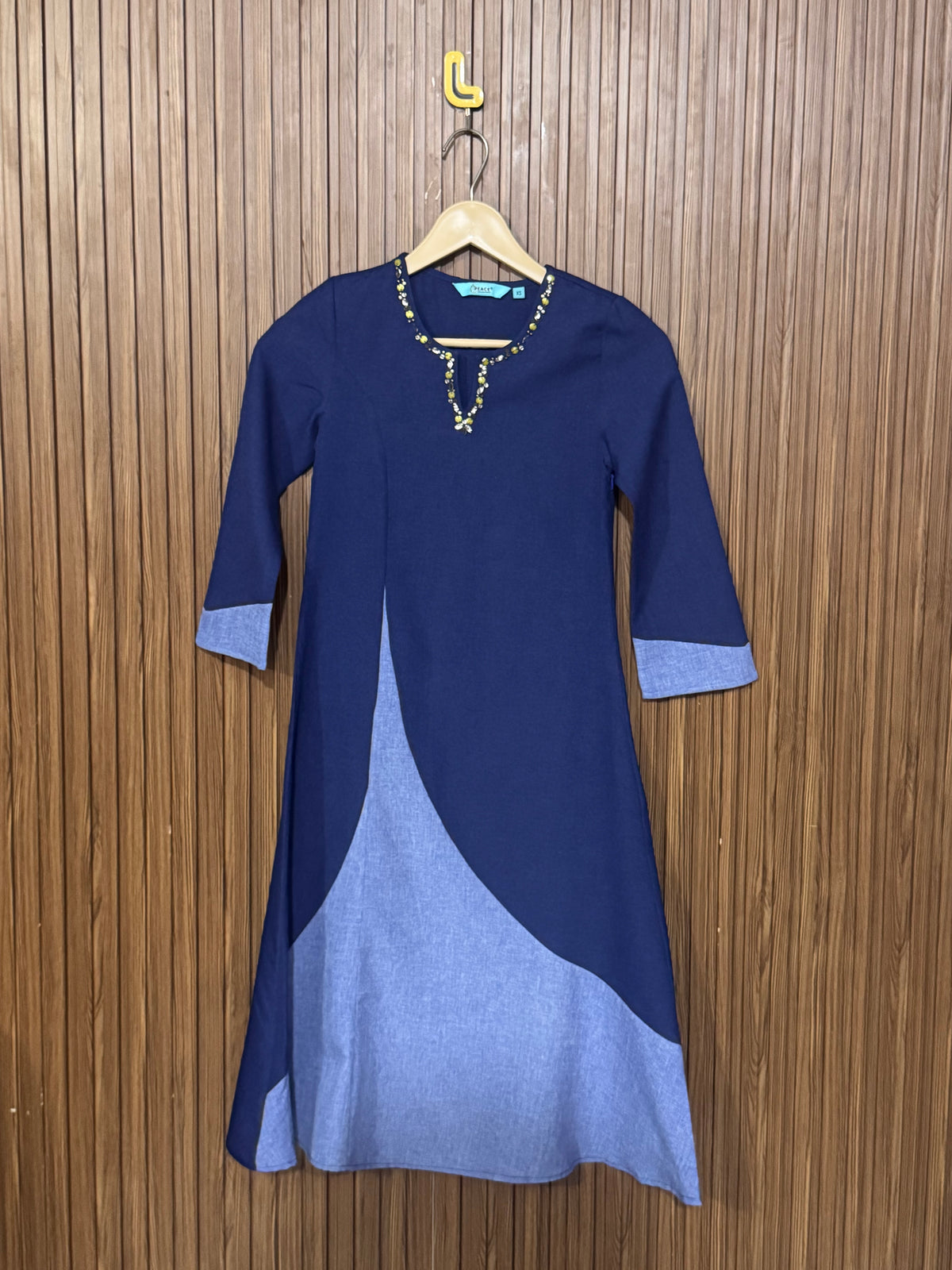 Chest 12 Length 38 Fabric Silk Dream Shine