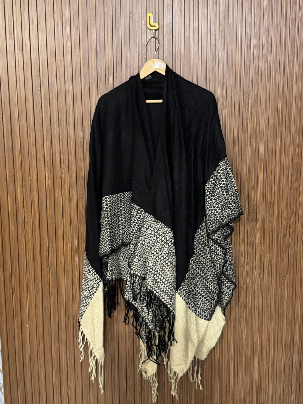 Side Cape Shawl