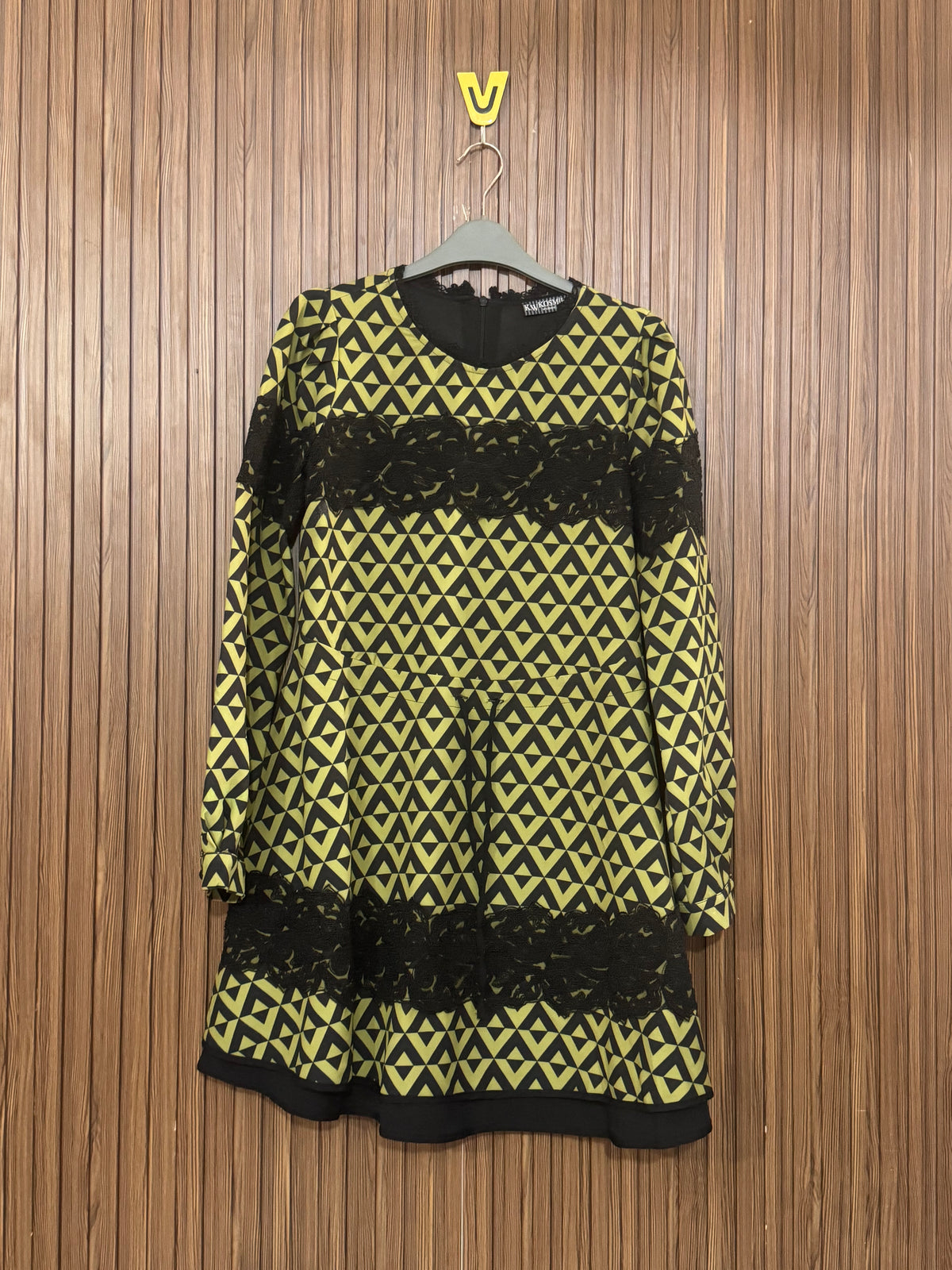 Chest 17 Length 34 Fabric Jorjit Modern Glow