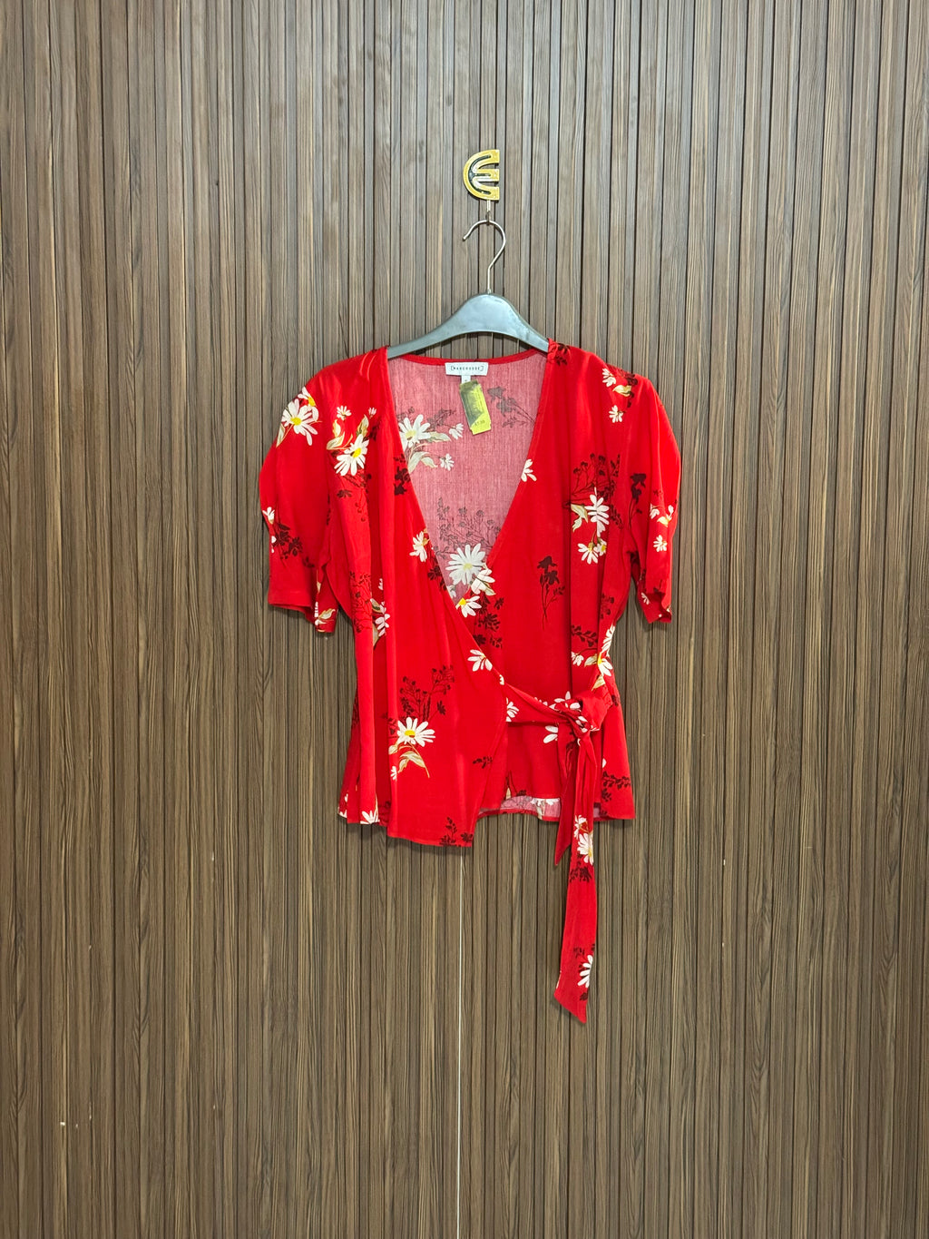 Chest 18 length 22 Fabric Nylon Red Floral