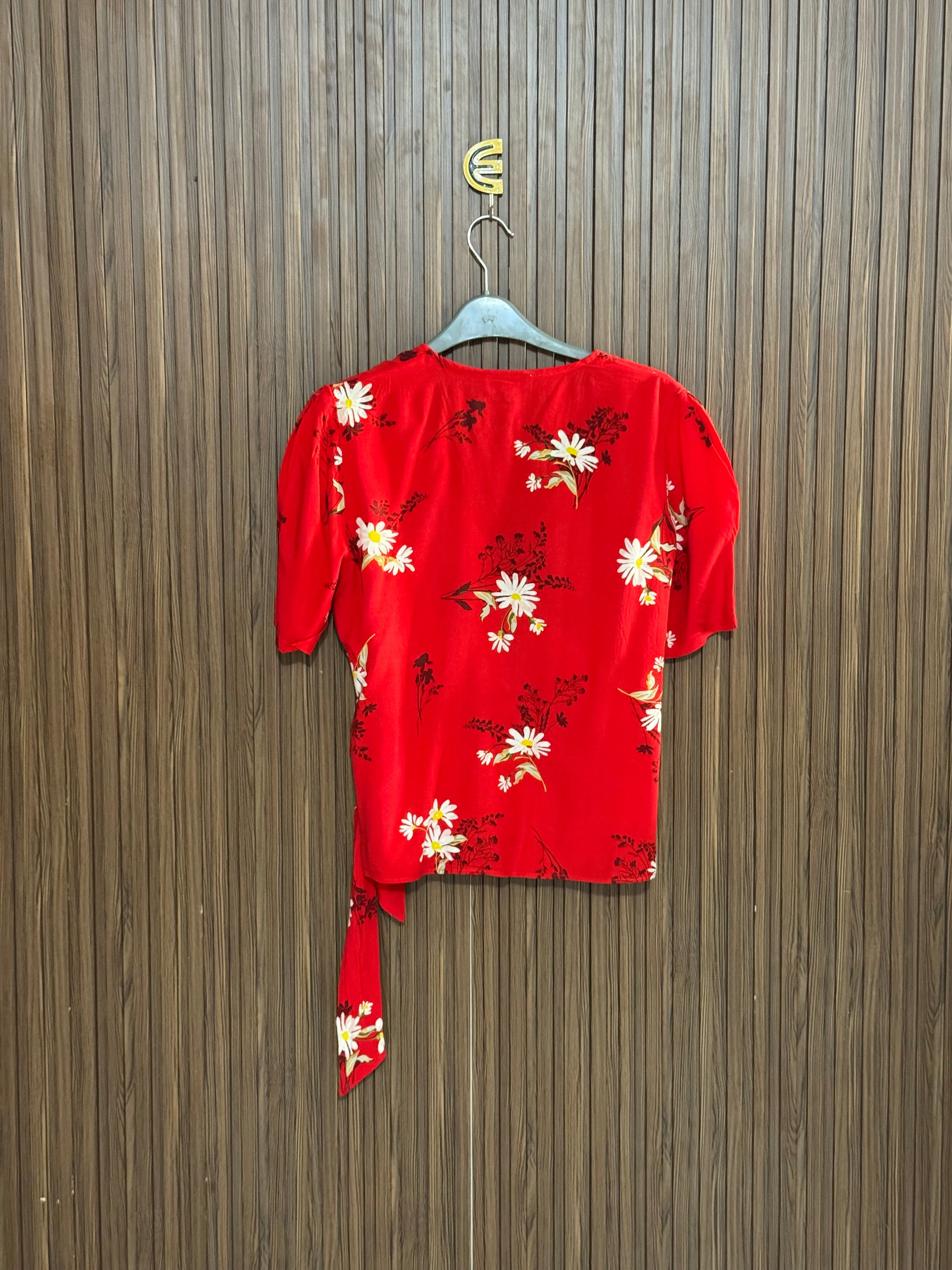 Chest 18 length 22 Fabric Nylon Red Floral