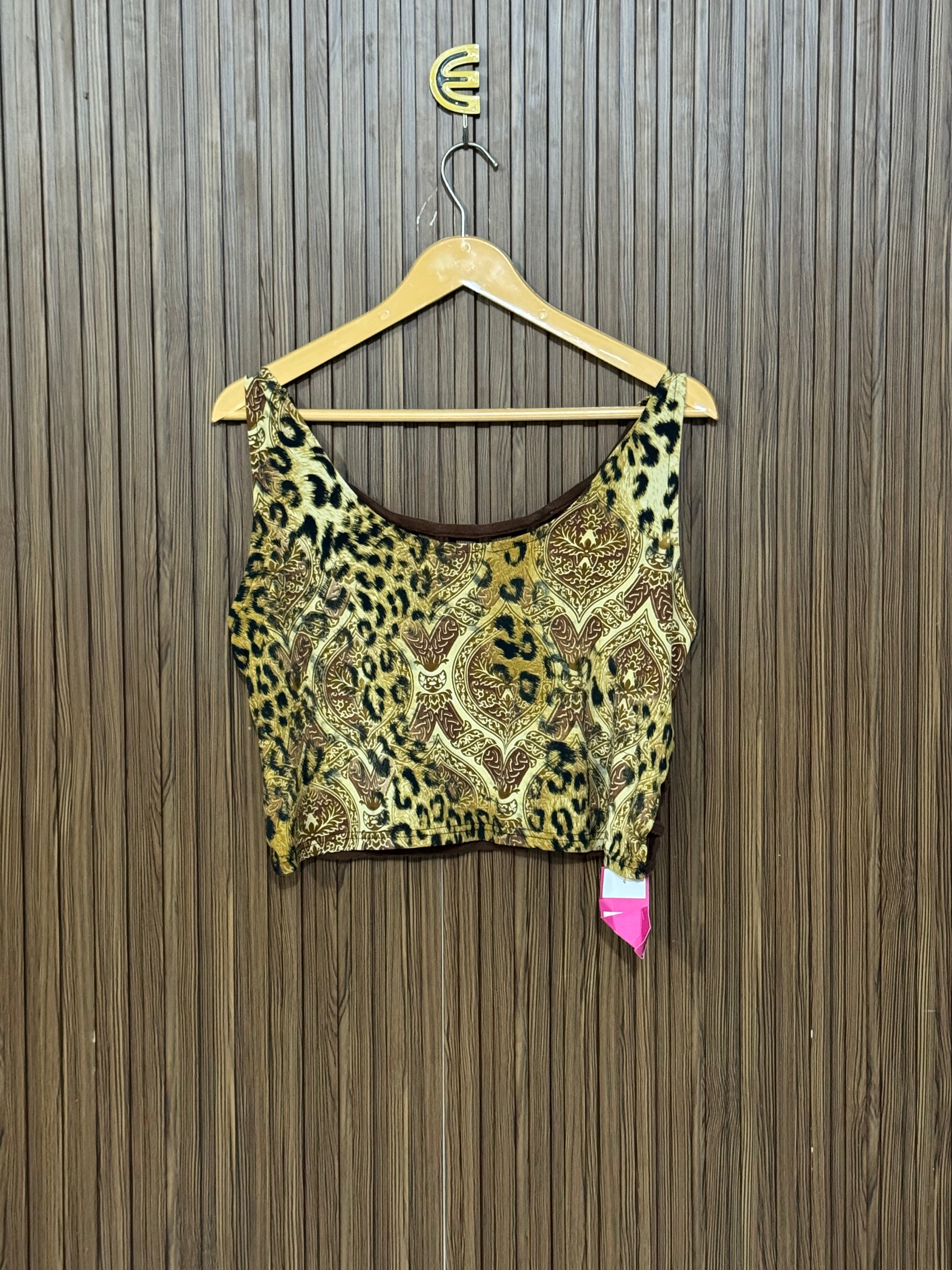 Chest 16 Length 16 Luna Fit crop top