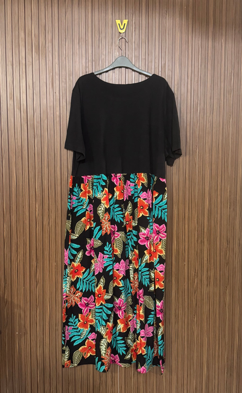 Chest 16 Length 53 Fabric Silk Modern Bloom