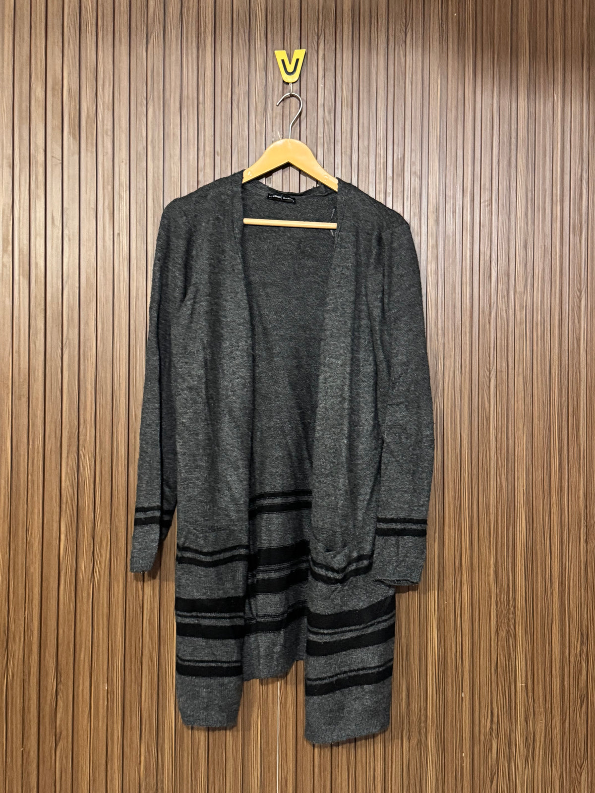 Chest Medium Length 35 Embroidered Front Open