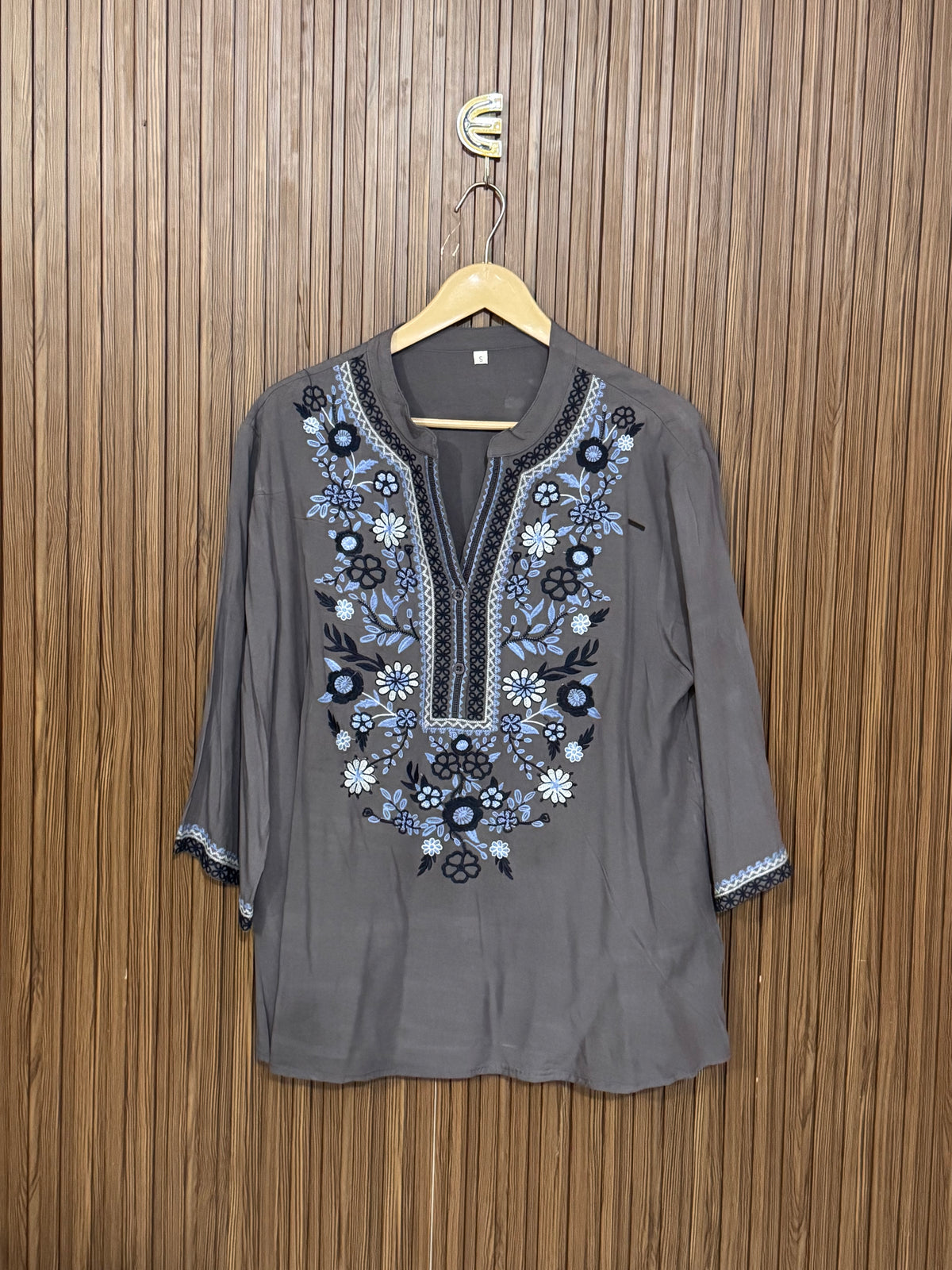 Chest 19 Length 26 Fabric Shifon Chic Top