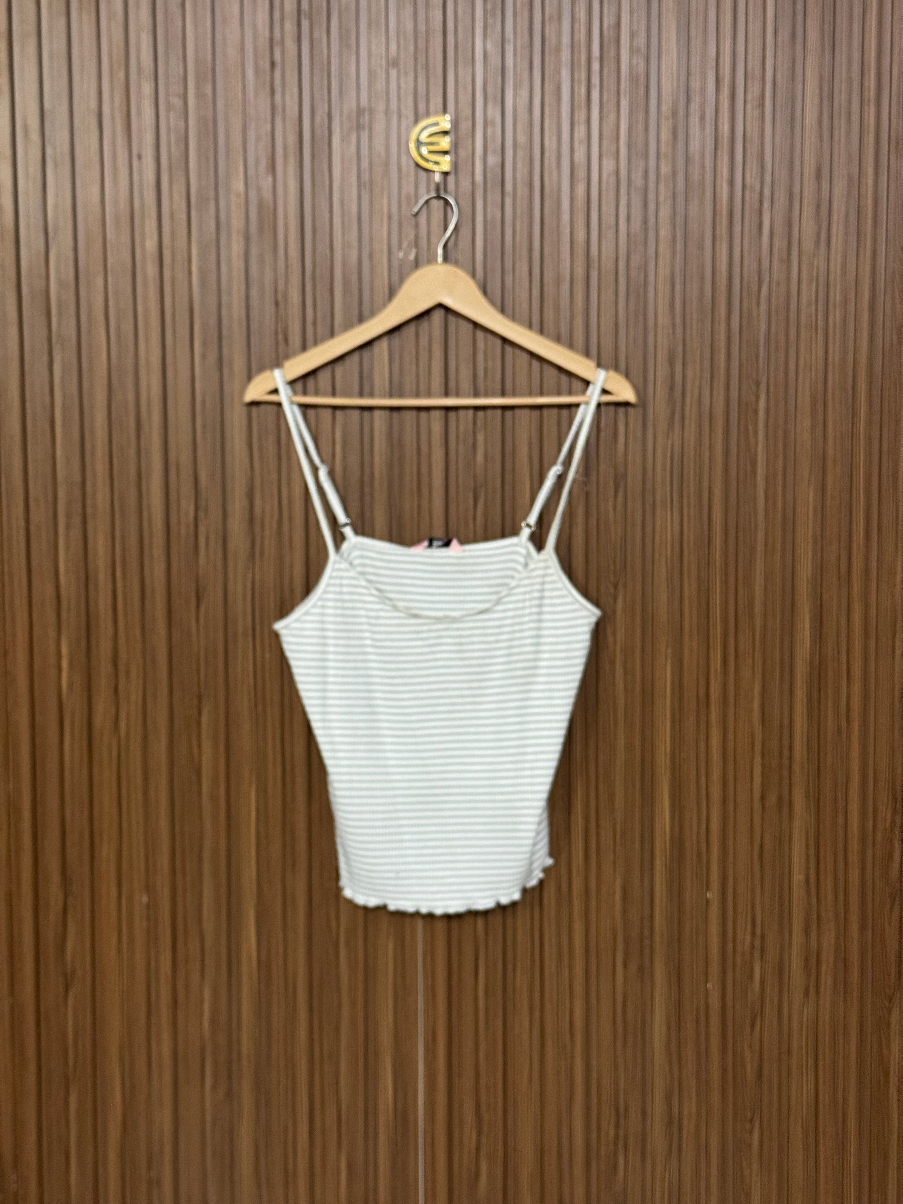 Chest 16 Length 21 Lyra Style crop top