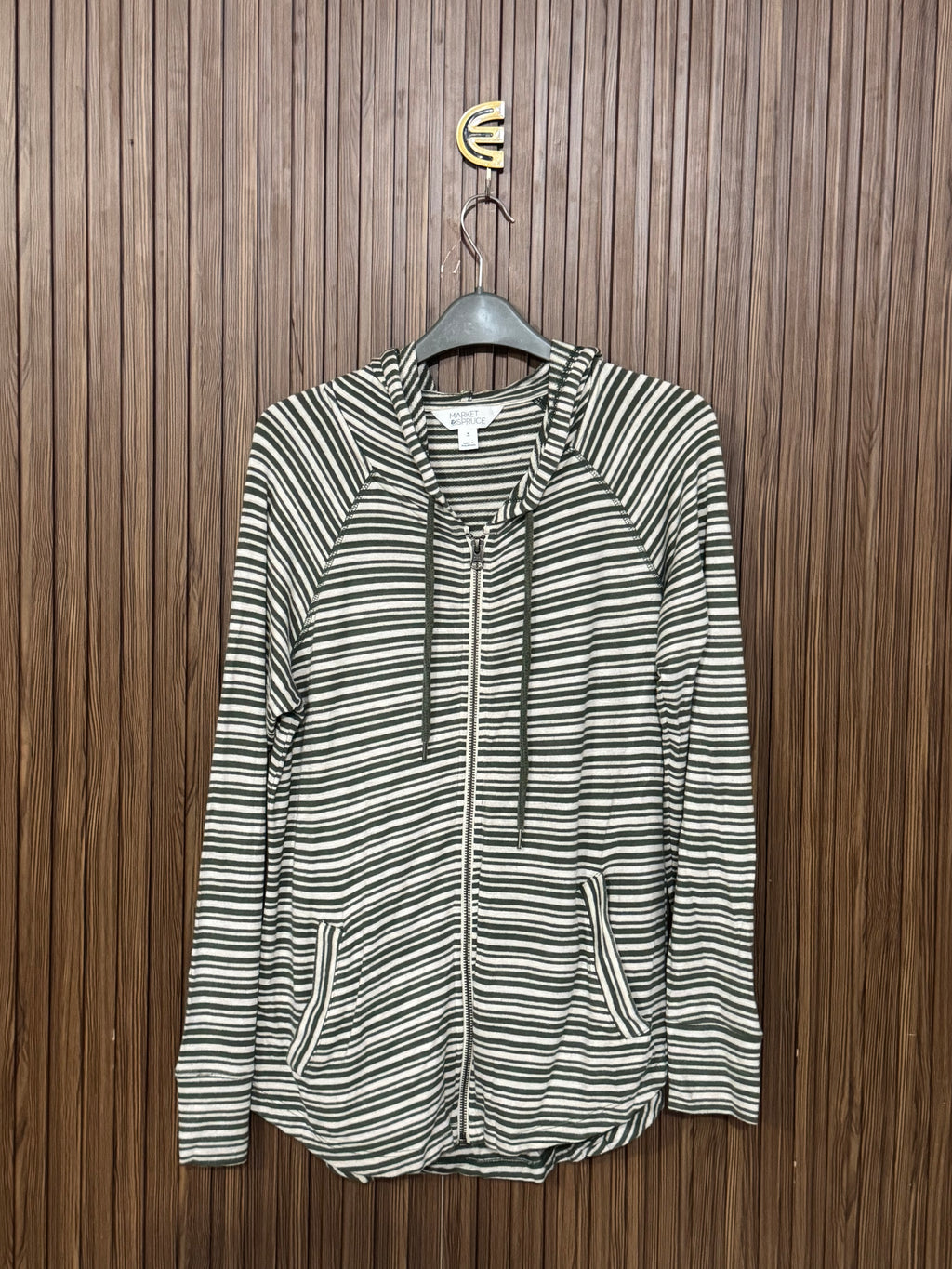 Chest 20 Length 27 Urban Zip