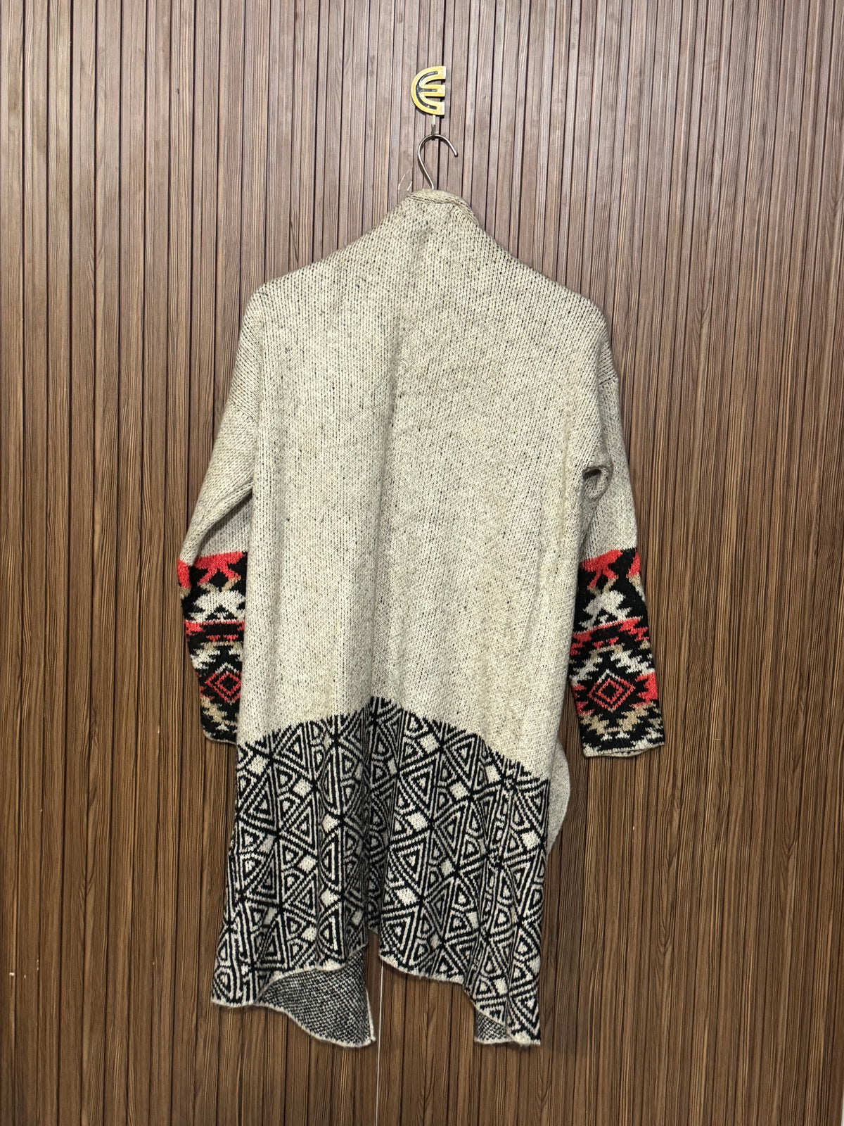 Chest Medium Length 39 Light Sweater