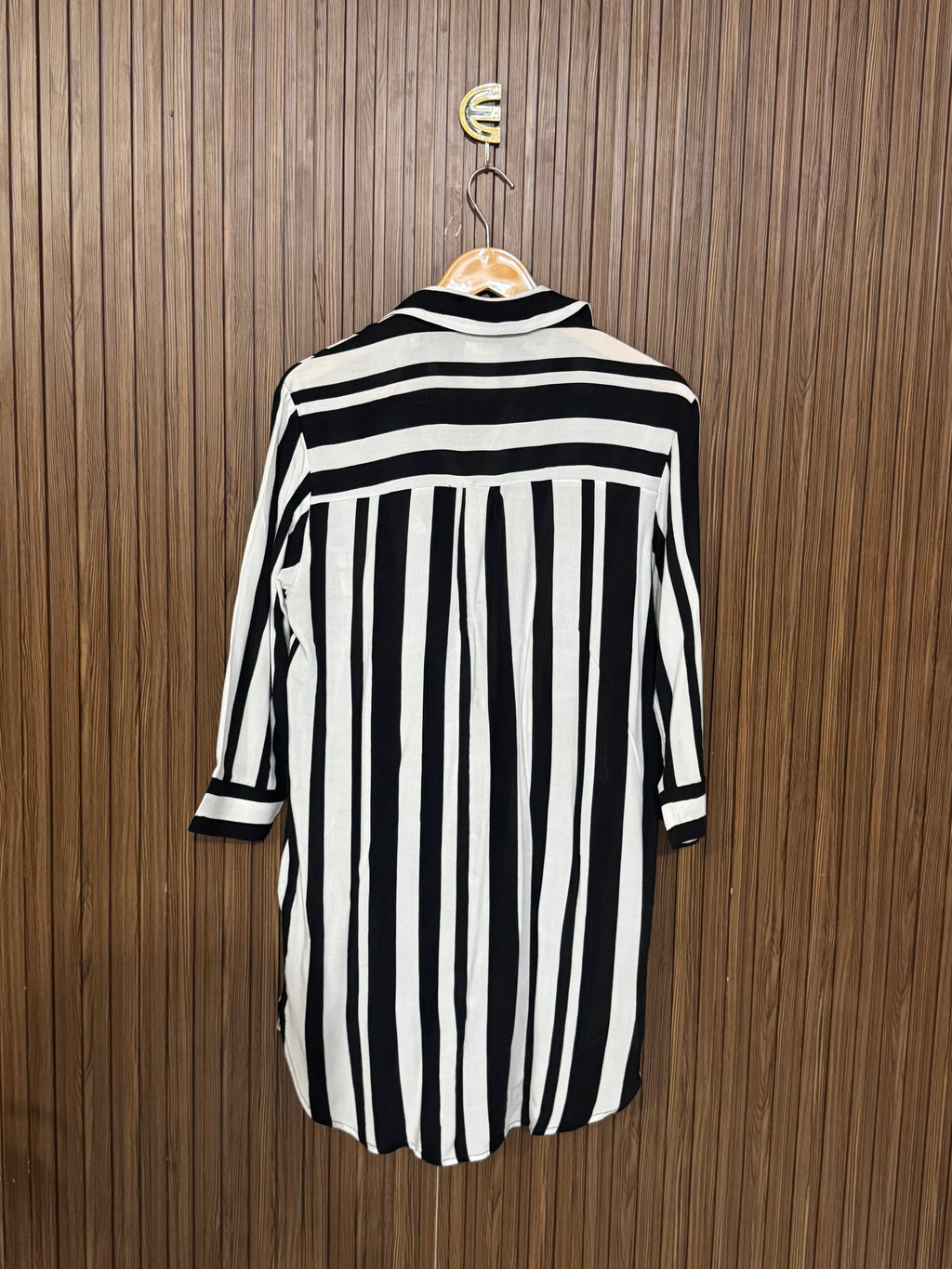 Chest 18 Length 32 Fabric Silk Graphic Top